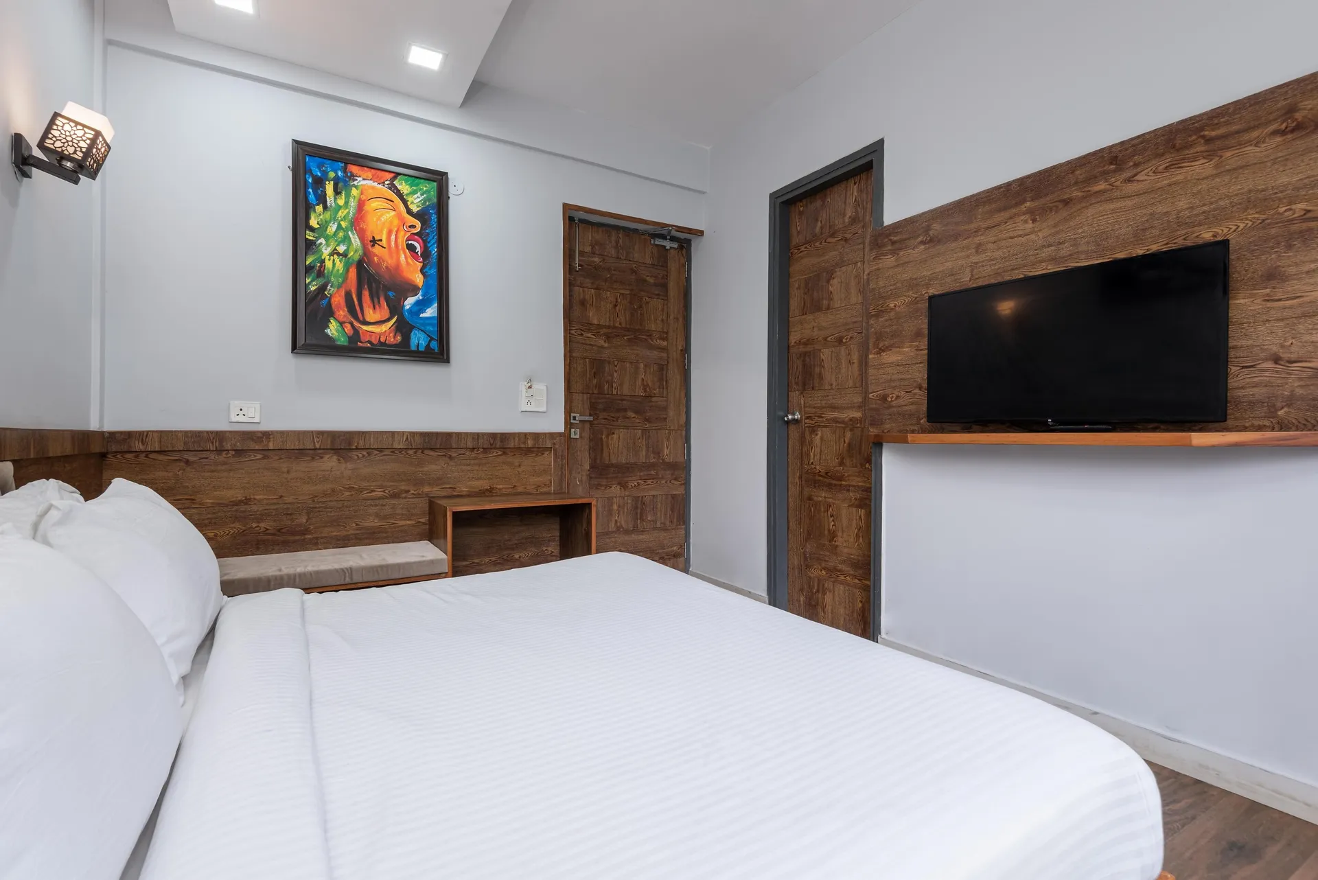 SL Manor Resort by Lawrence Hotels Room