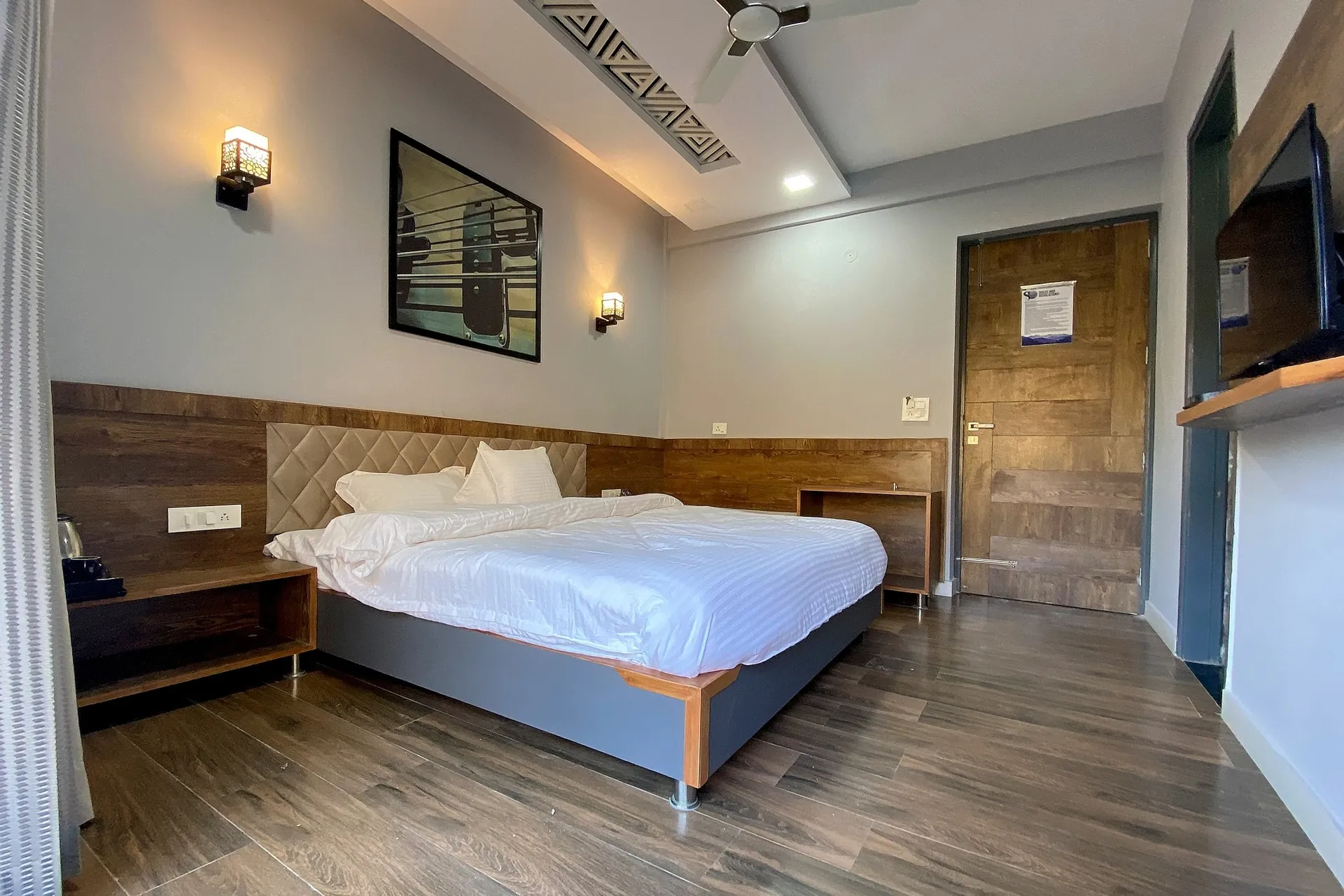 SL Manor Resort by Lawrence Hotels Room