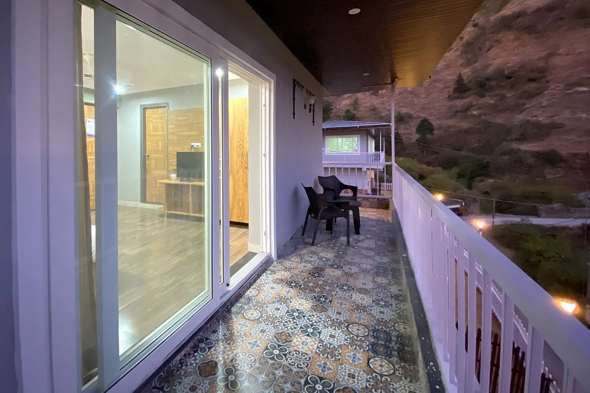 SL Manor Resort by Lawrence Hotels Room