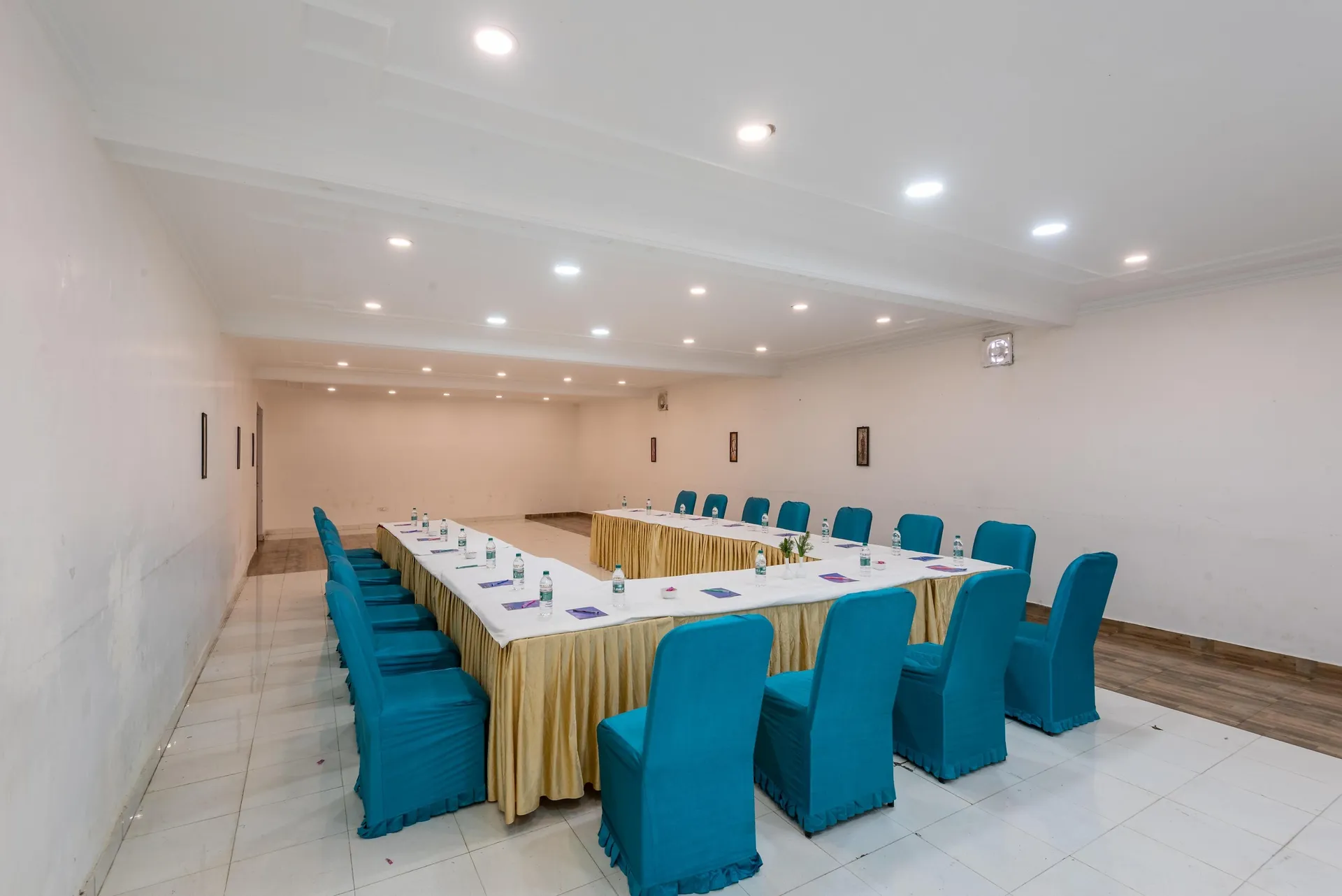 The Solitaire Resort by Lawrence Hotels Conference Room