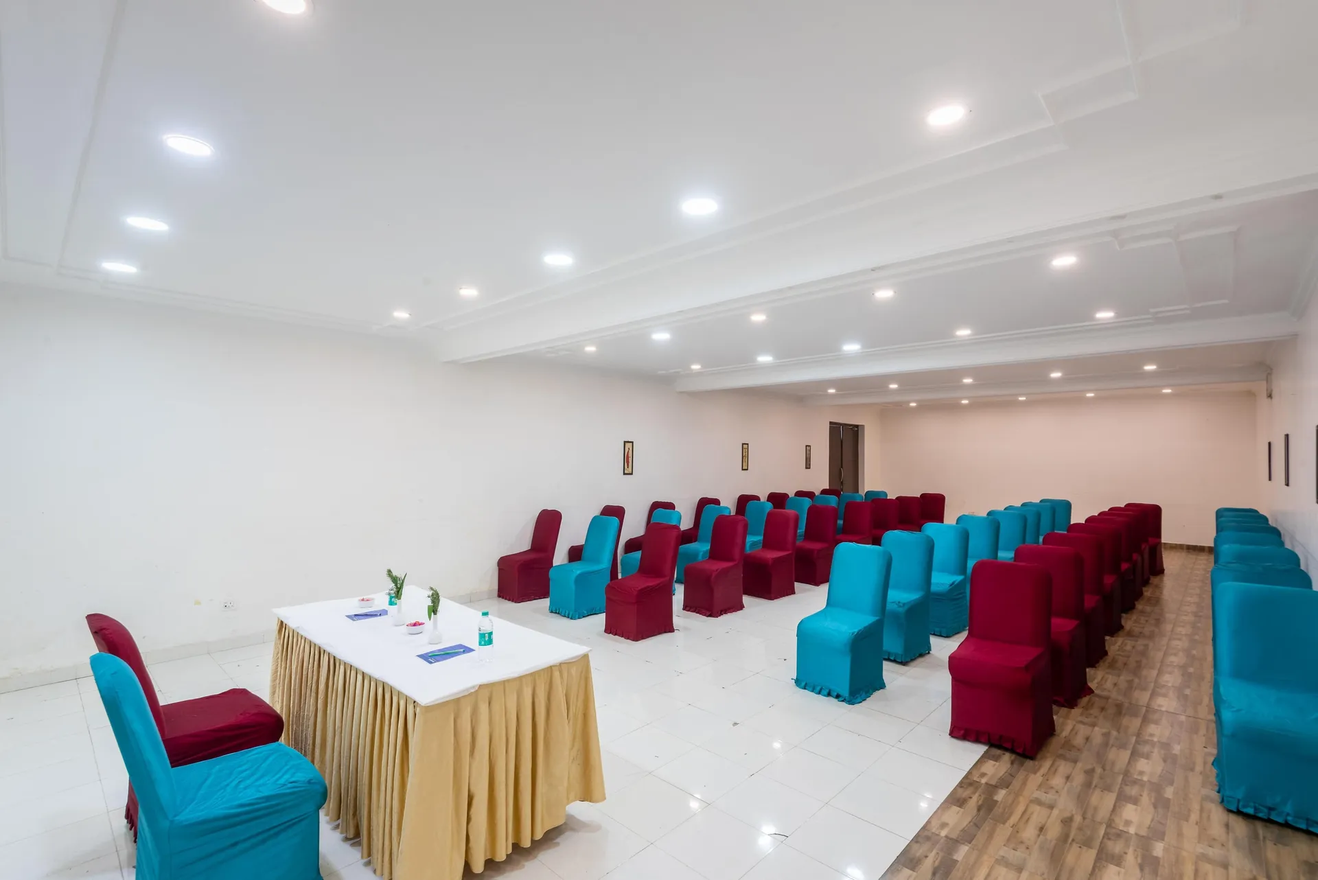 The Solitaire Resort by Lawrence Hotels Conference Room