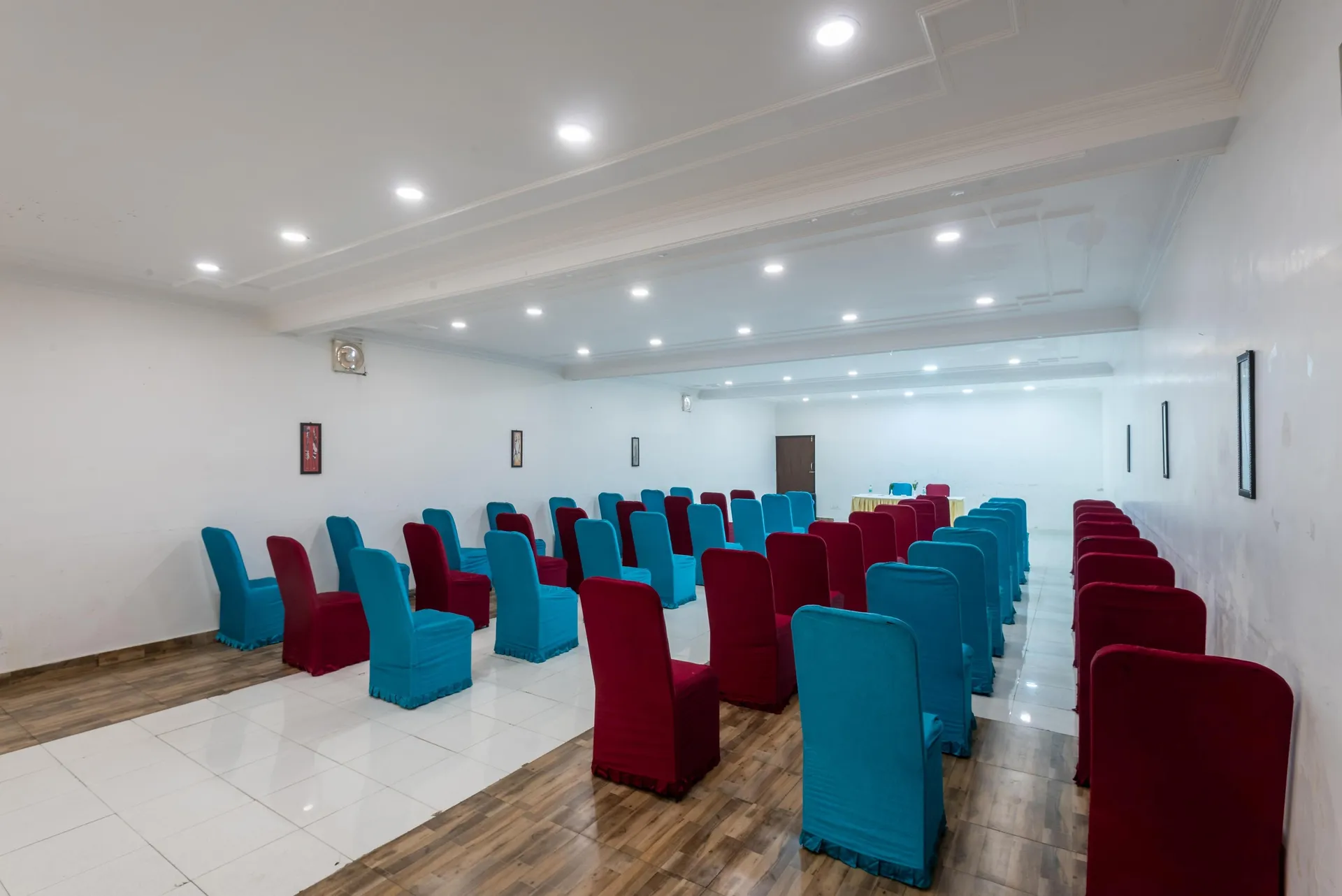 The Solitaire Resort by Lawrence Hotels Conference Room