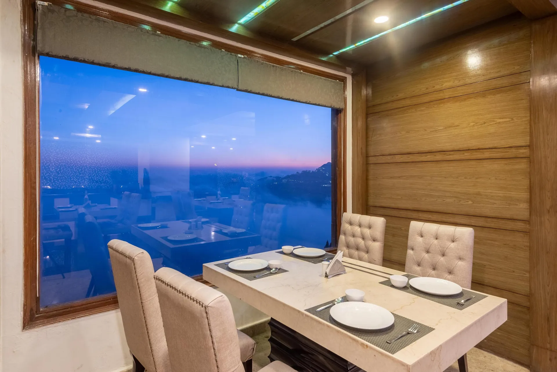 The Solitaire Resort by Lawrence Hotels Restaurant