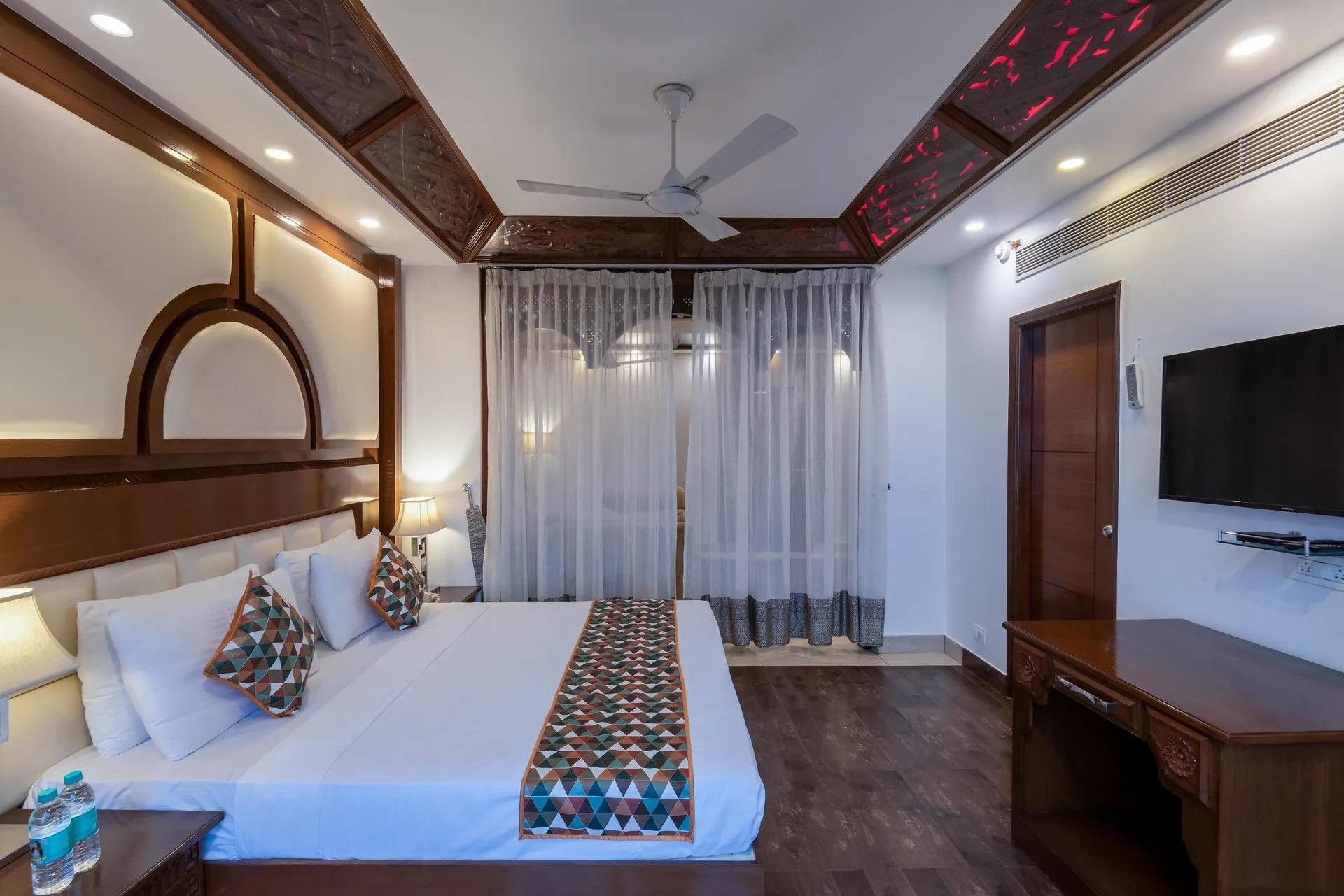 The Solitaire Resort by Lawrence Hotels Room
