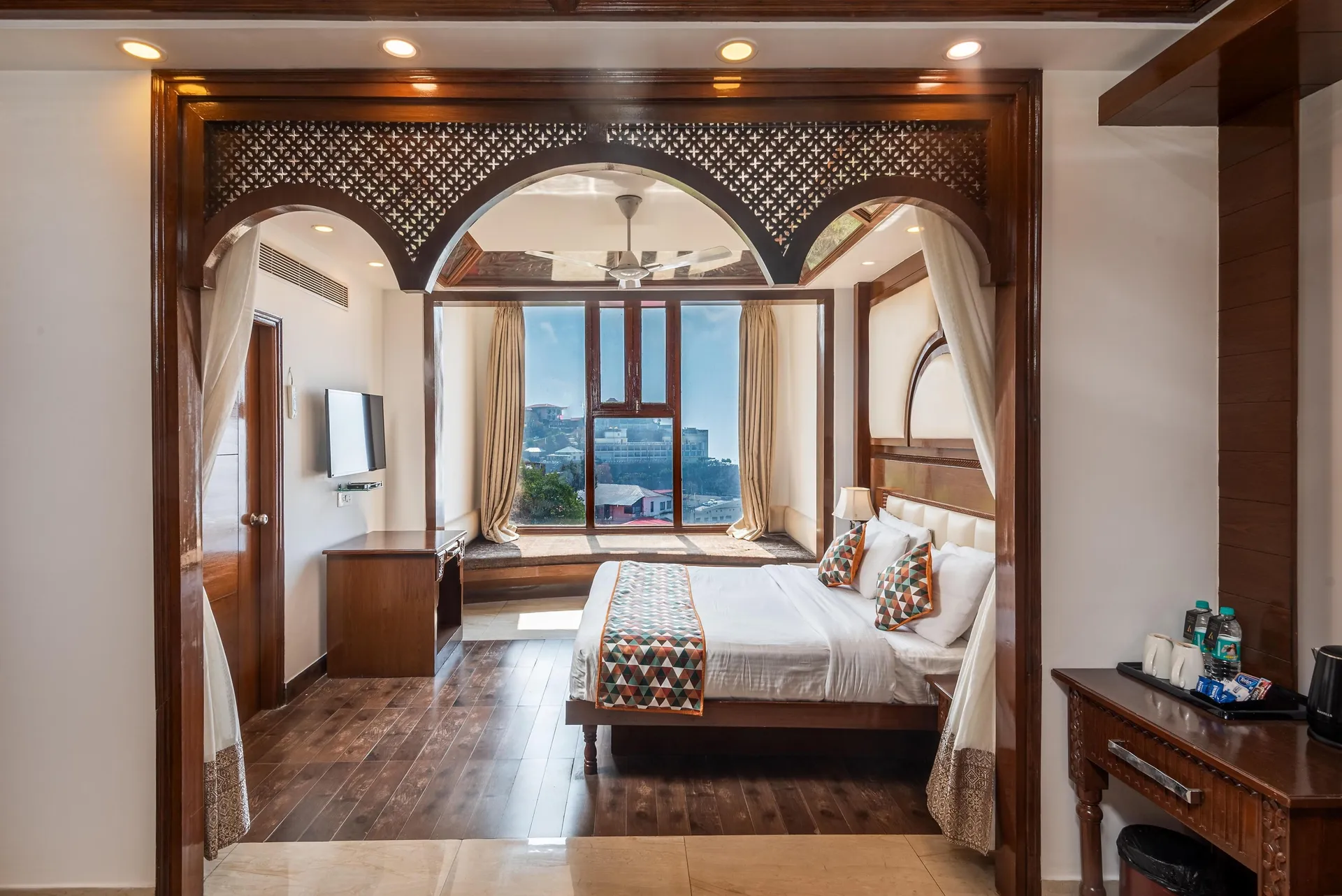 The Solitaire Resort by Lawrence Hotels Room