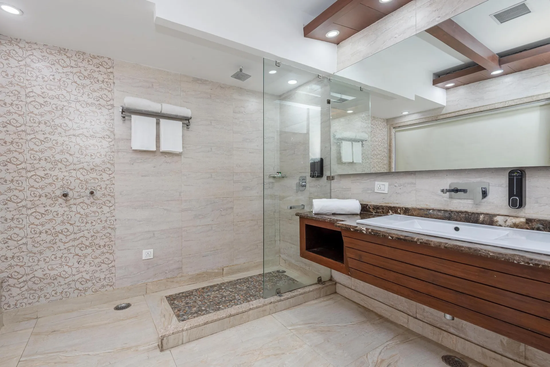 The Solitaire Resort by Lawrence Hotels Room