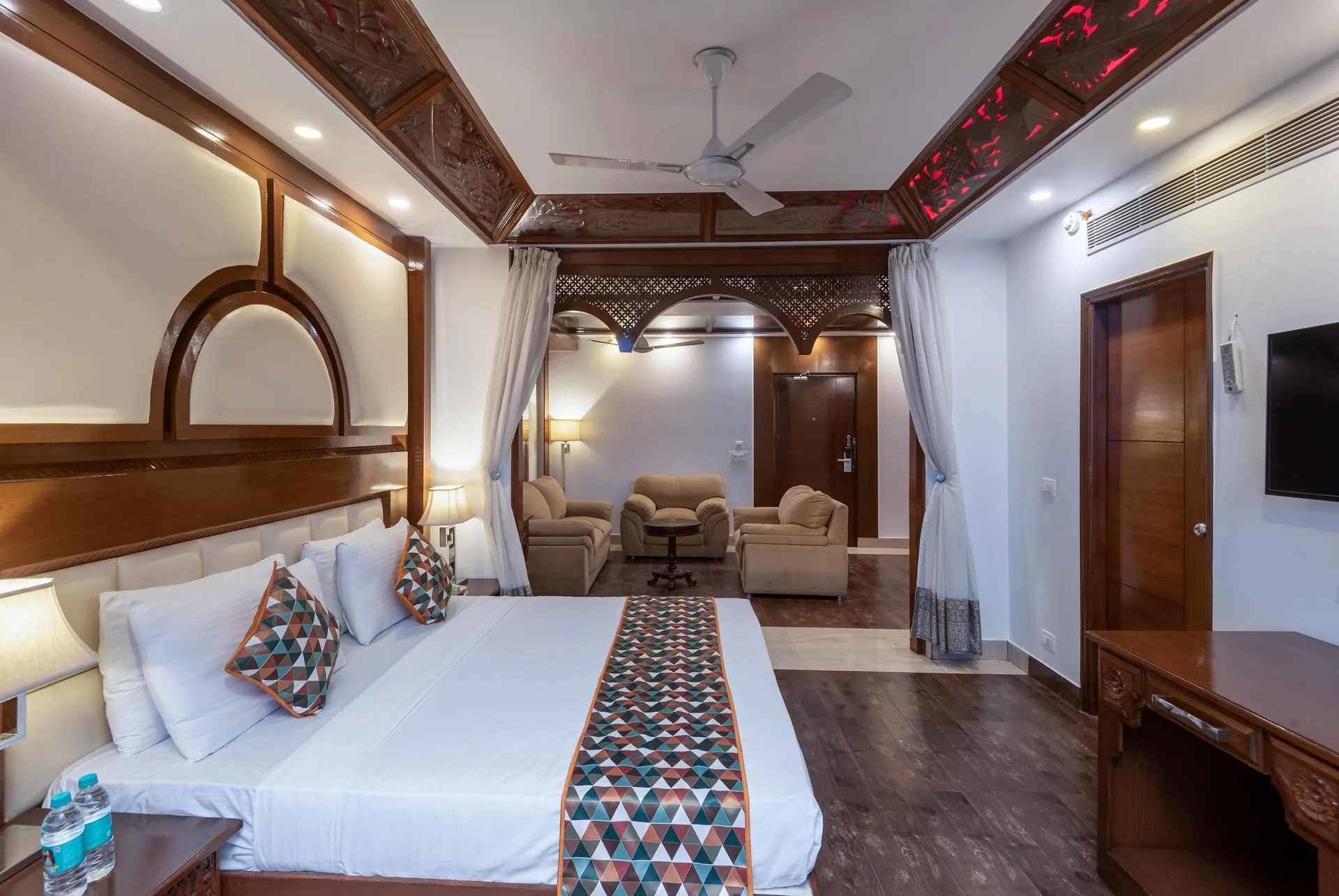 The Solitaire Resort by Lawrence Hotels Room