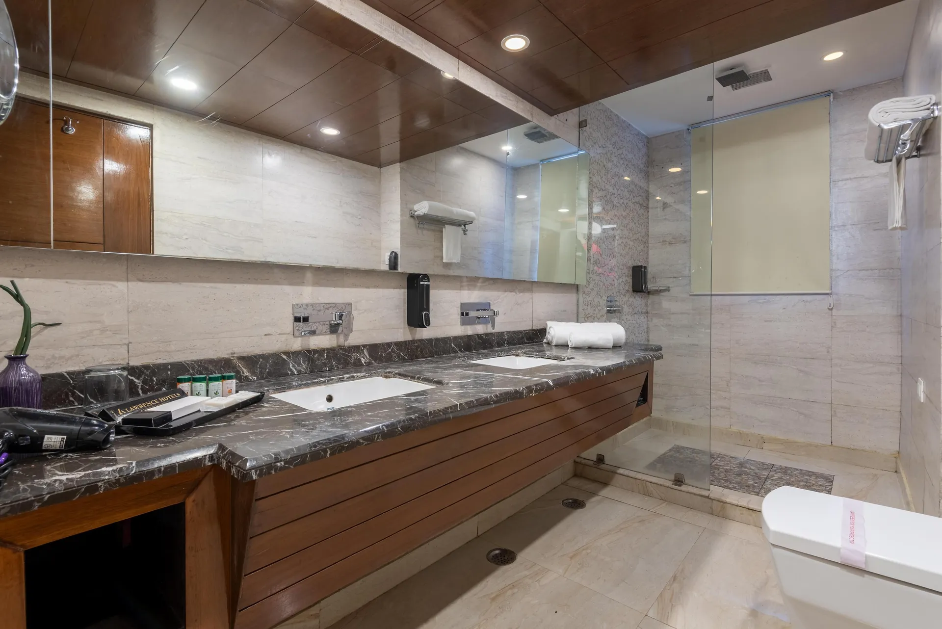 The Solitaire Resort by Lawrence Hotels Room
