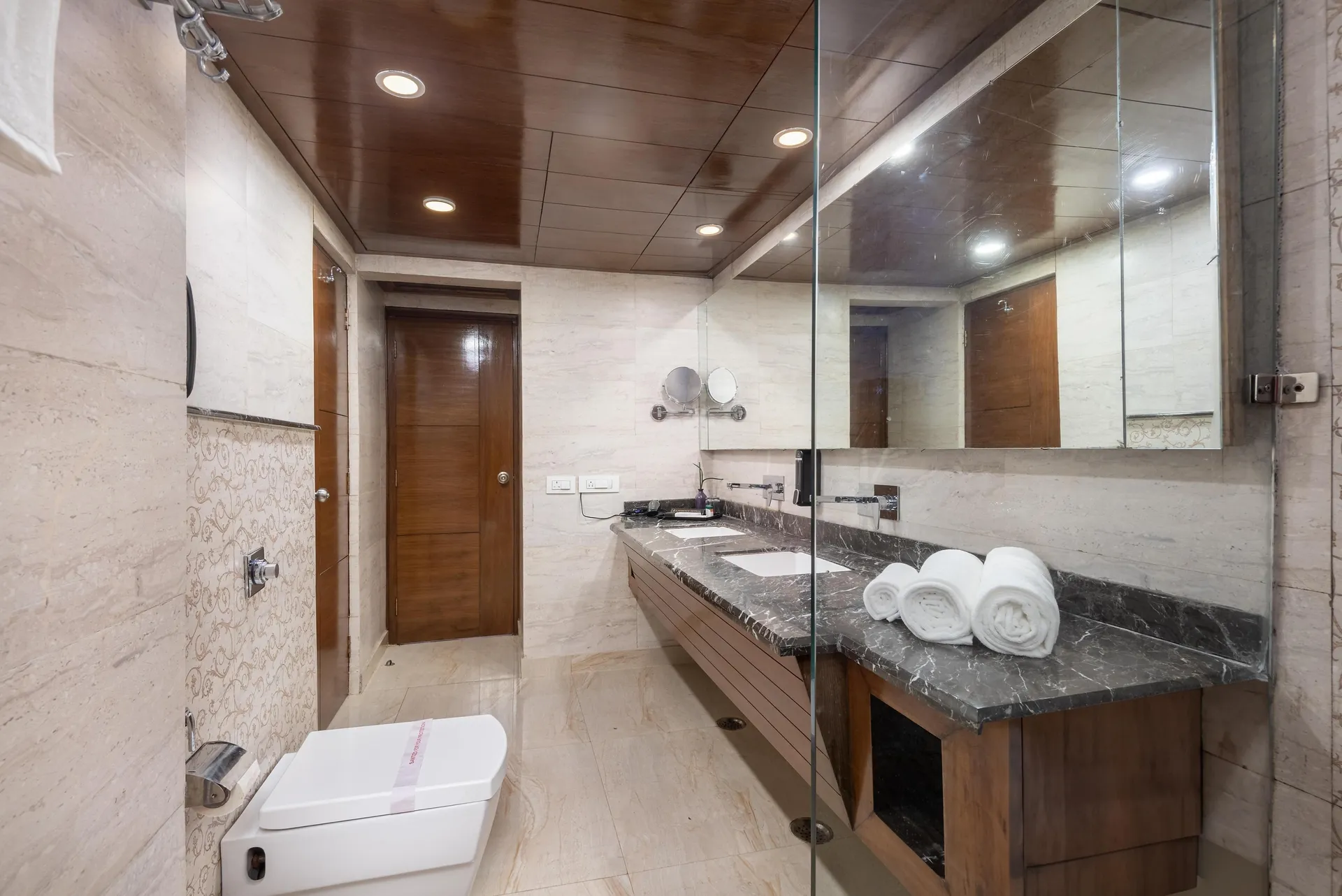 The Solitaire Resort by Lawrence Hotels Room