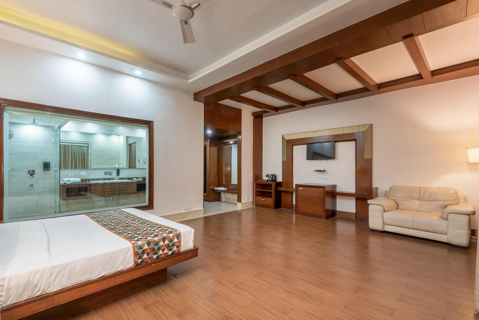 The Solitaire Resort by Lawrence Hotels Room