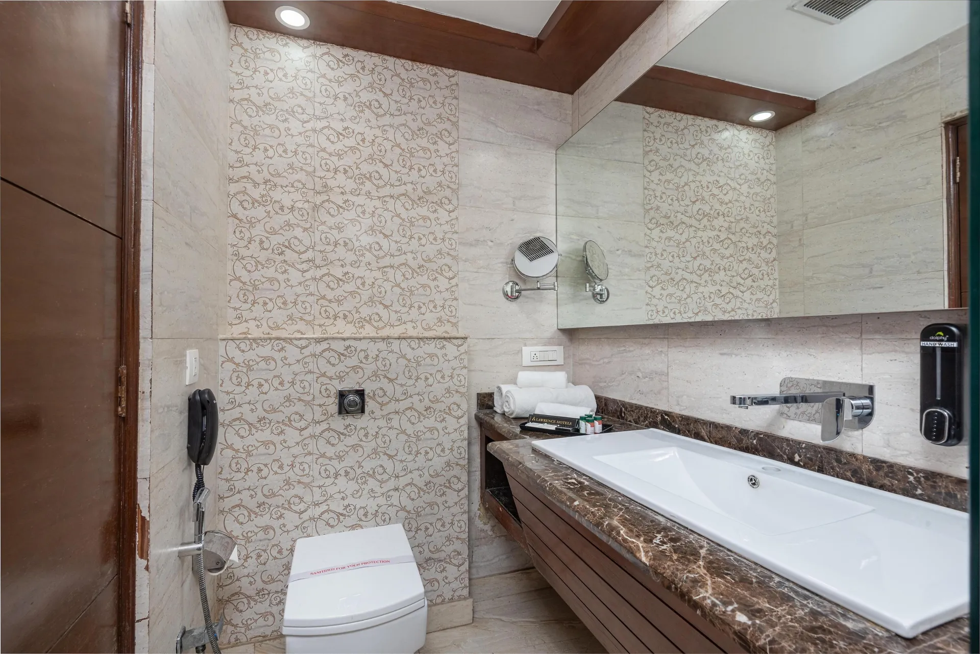 The Solitaire Resort by Lawrence Hotels Washroom