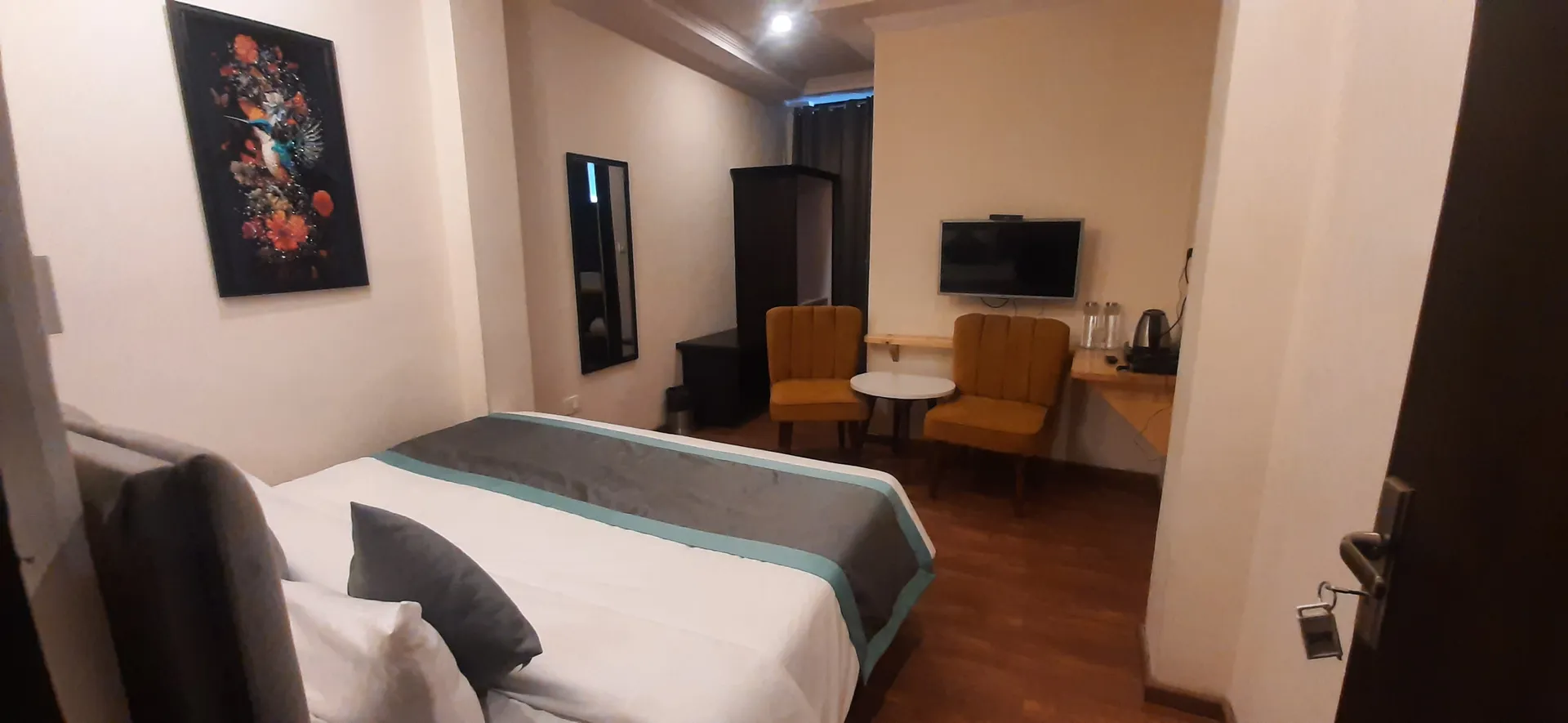 Aamod Feather Touch Room