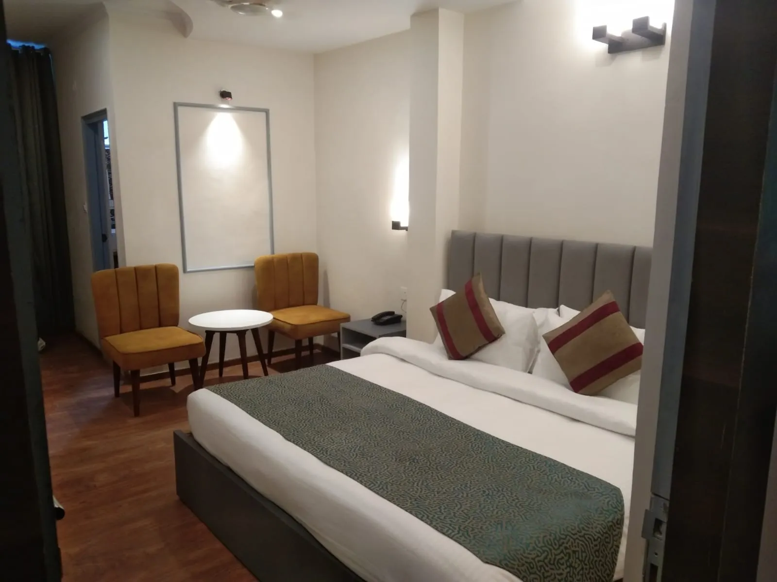 Aamod Feather Touch Room