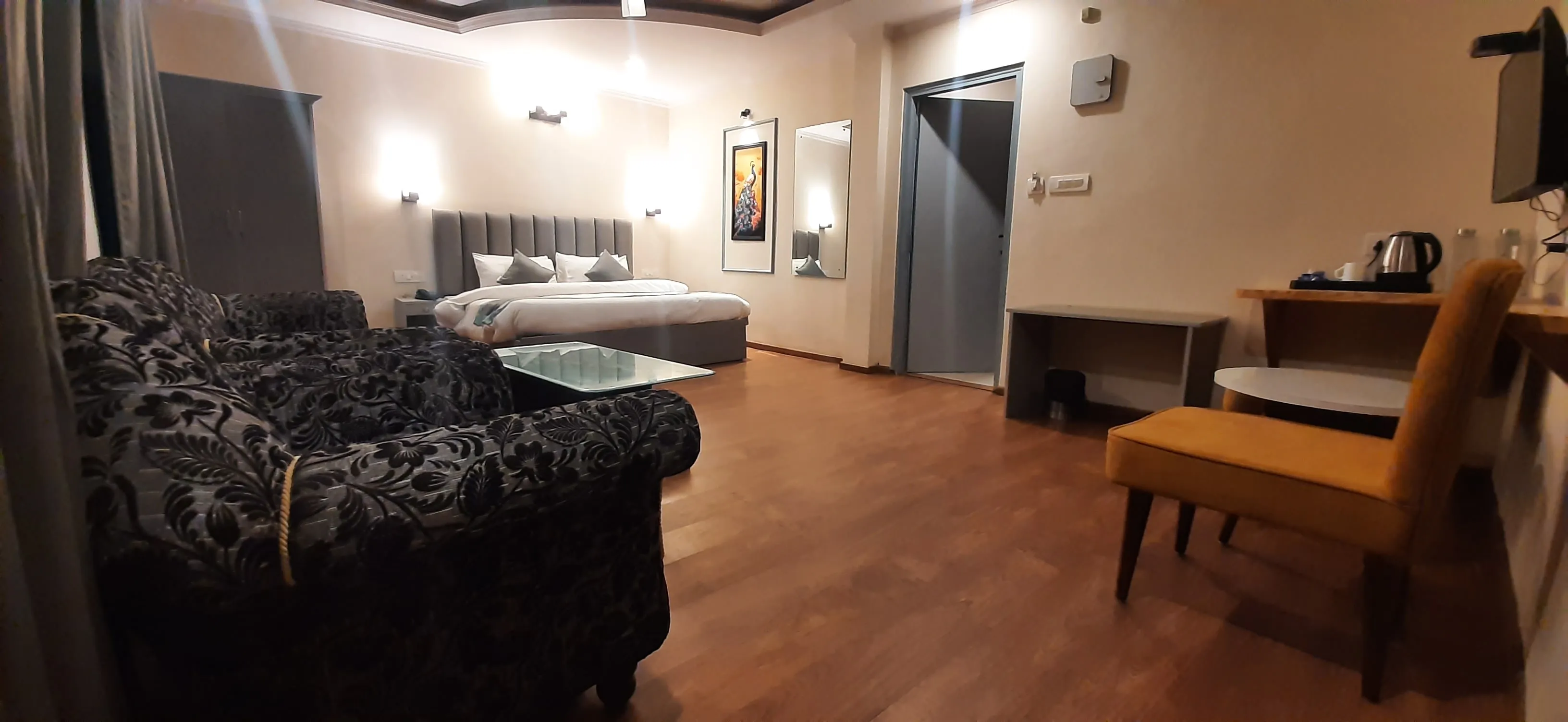 Aamod Feather Touch Room