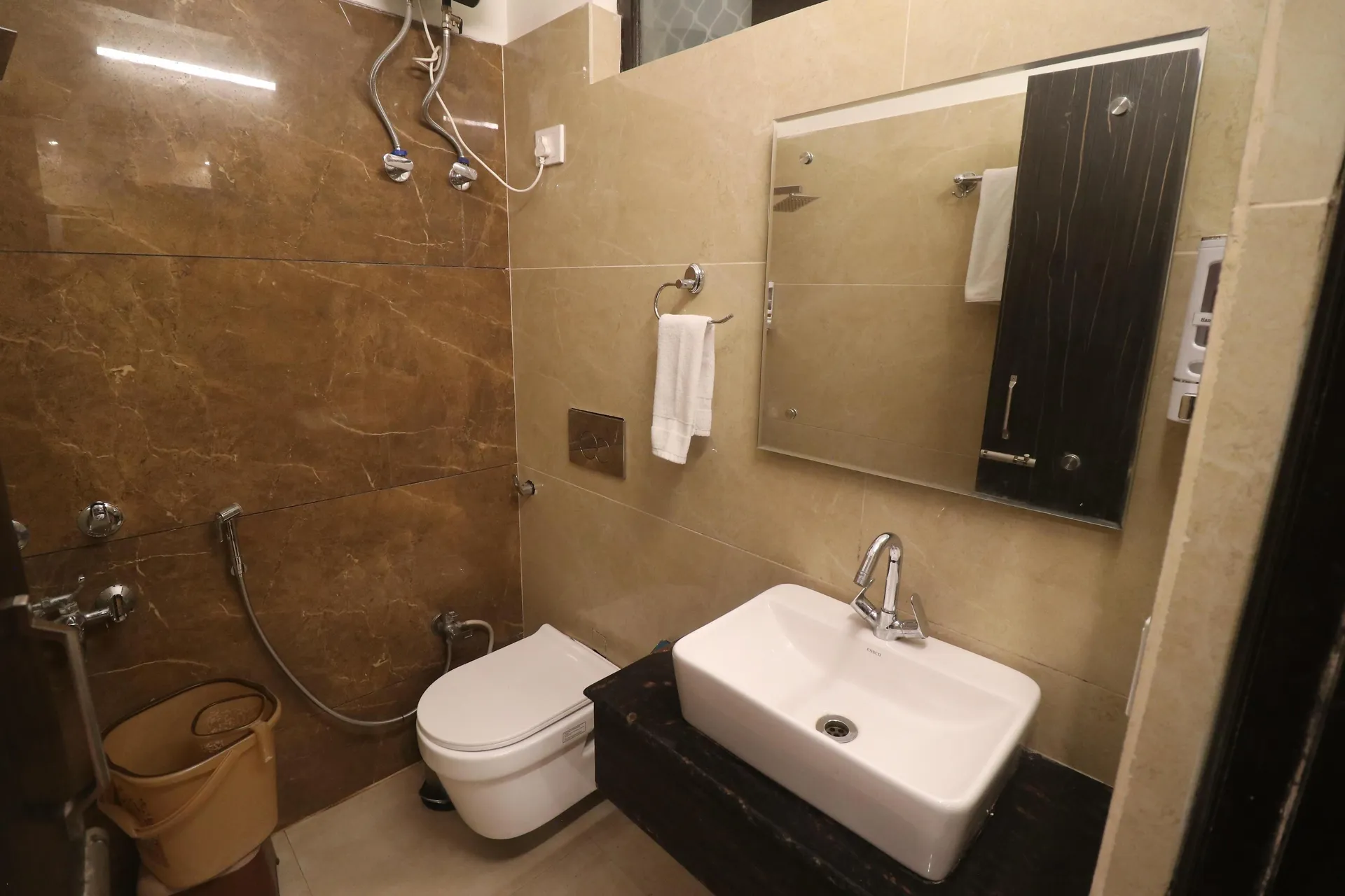 Aamod Feather Touch Room