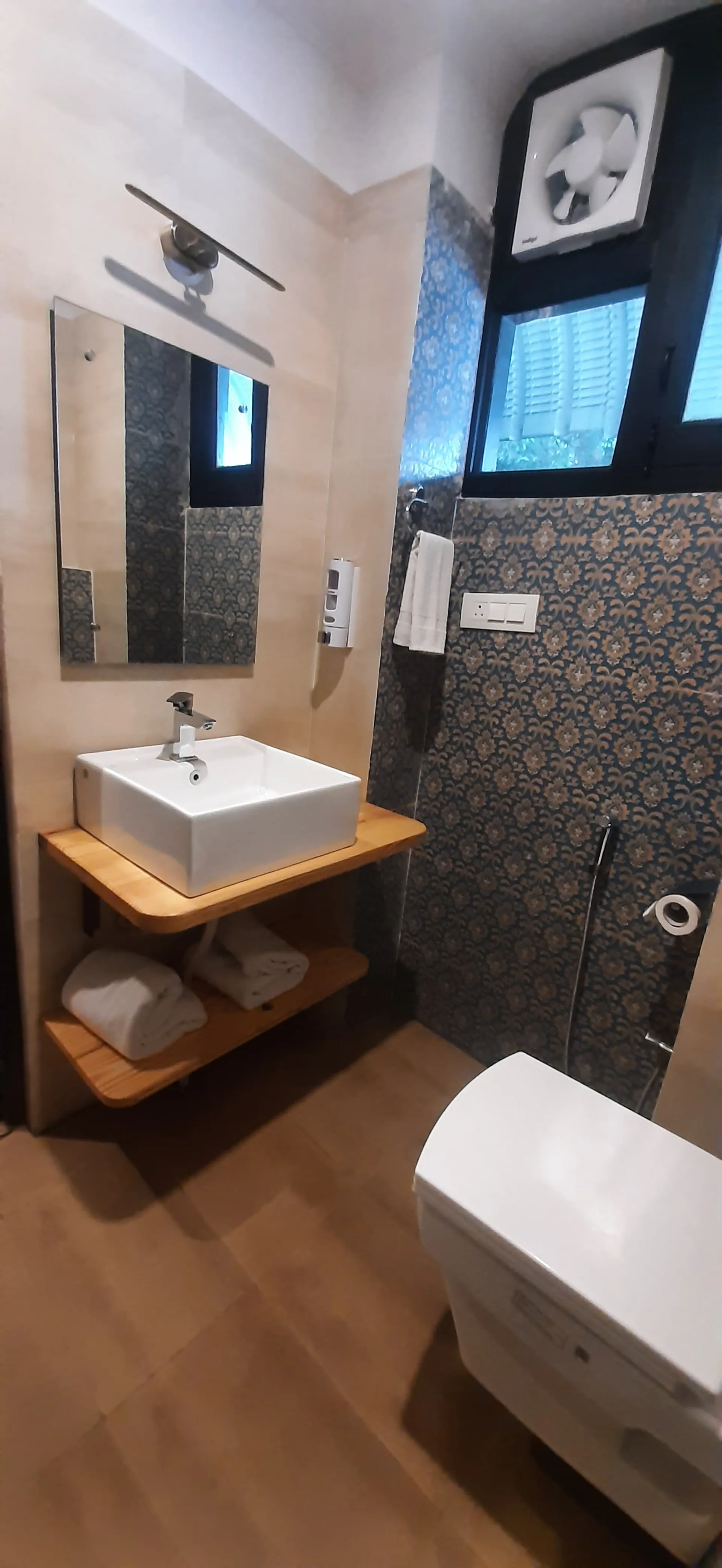 Aamod Feather Touch Room