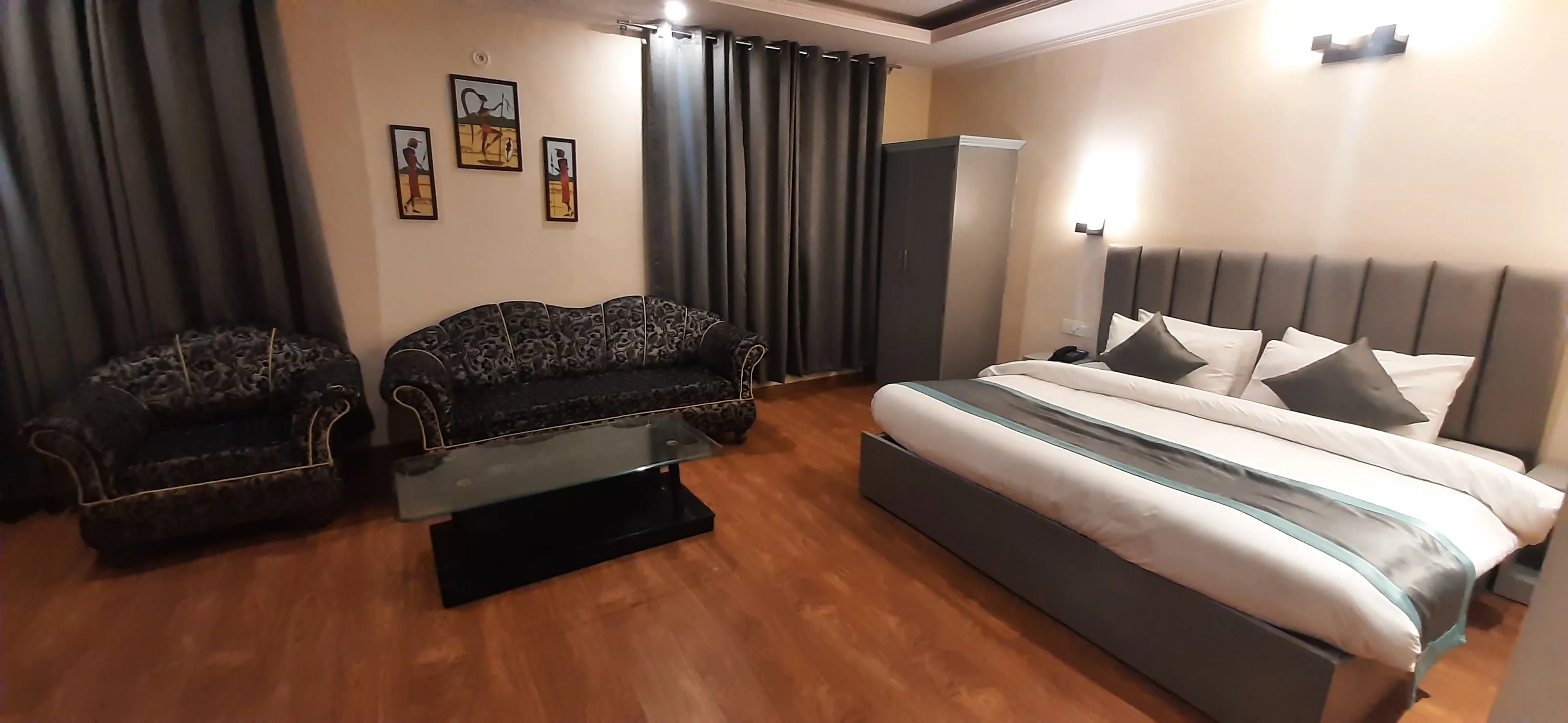 Aamod Feather Touch Room