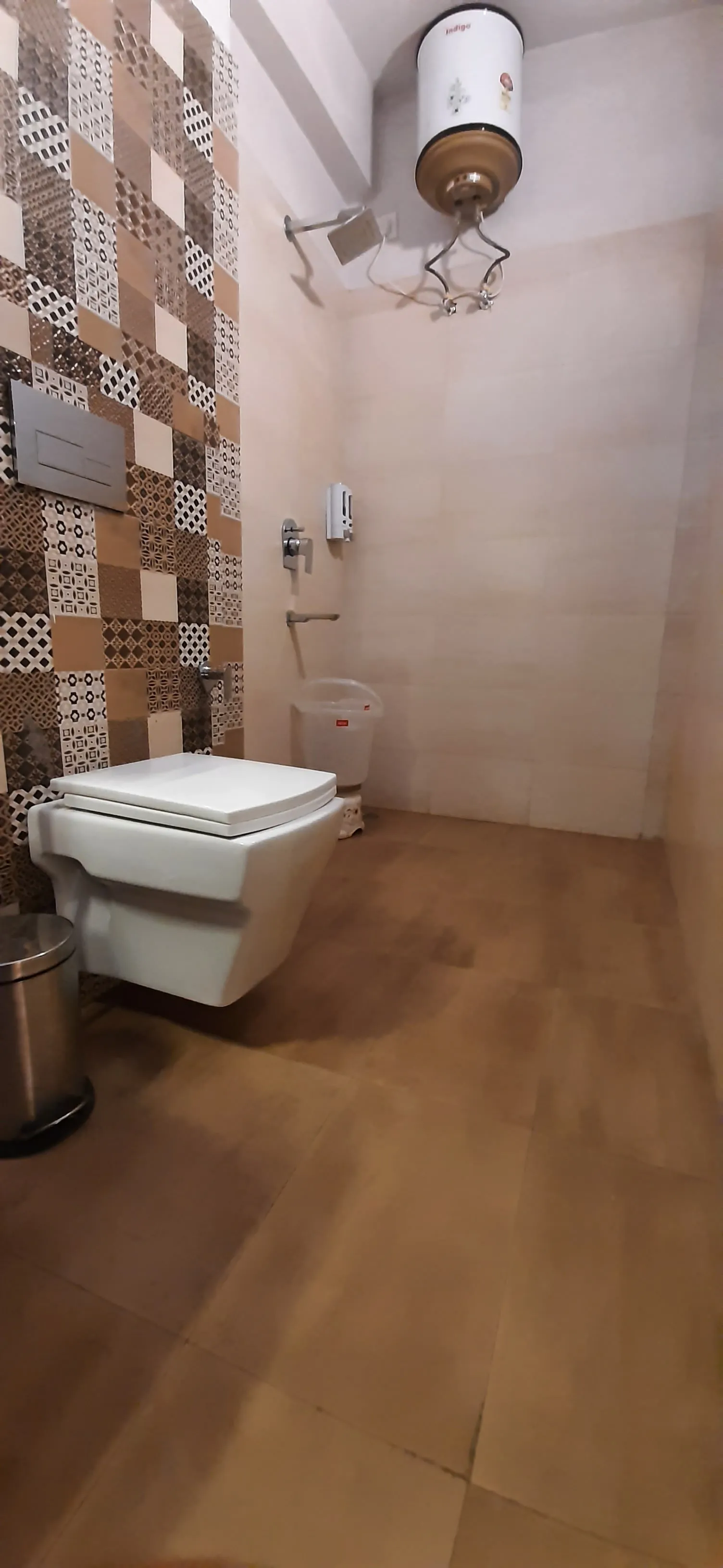 Aamod Feather Touch Room