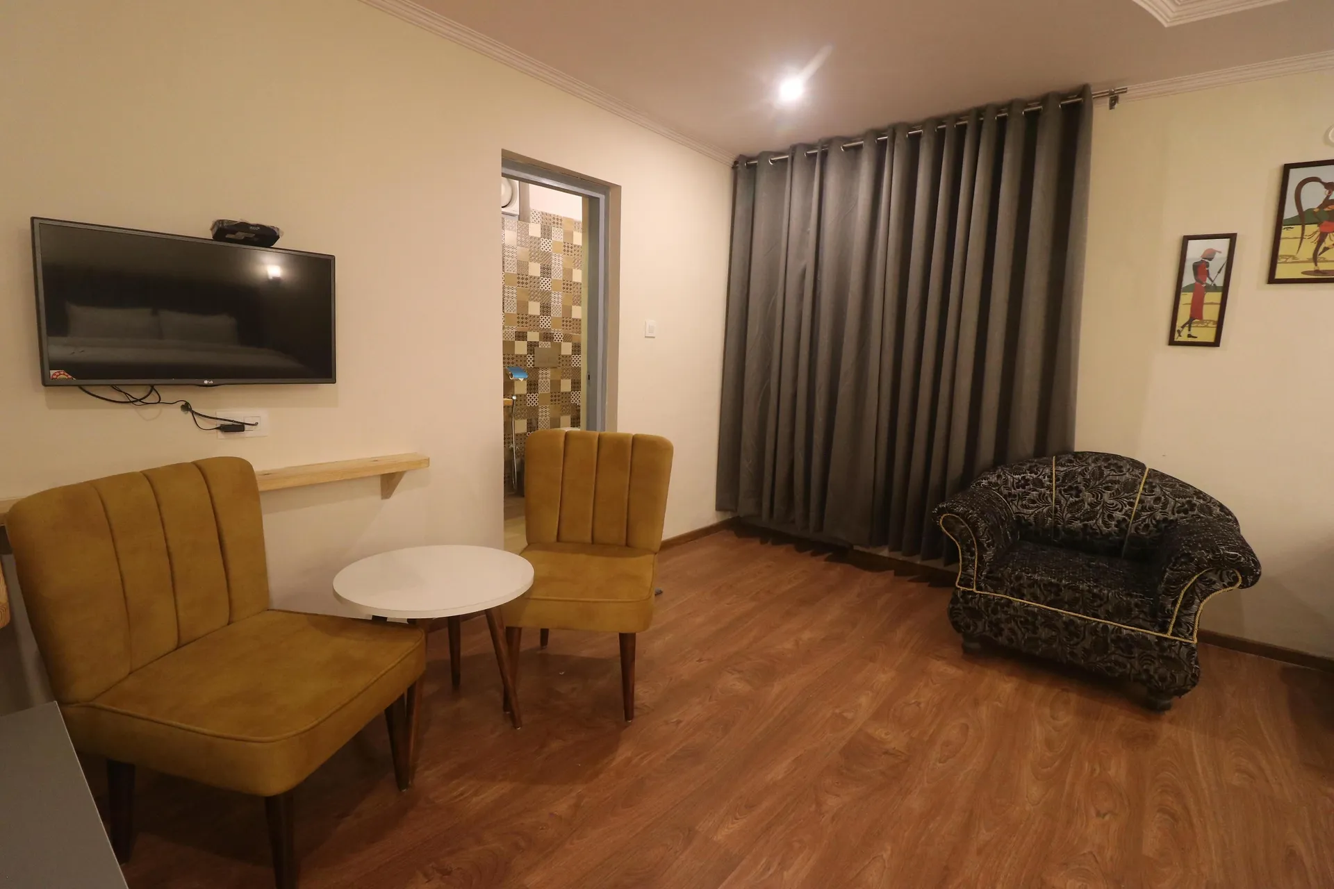 Aamod Feather Touch Room