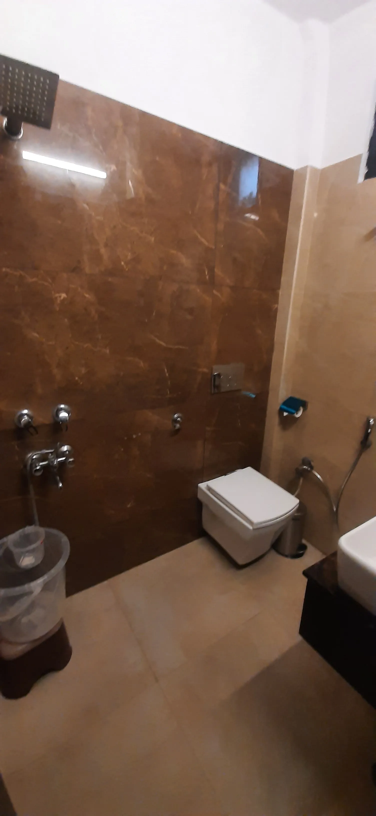 Aamod Feather Touch Room
