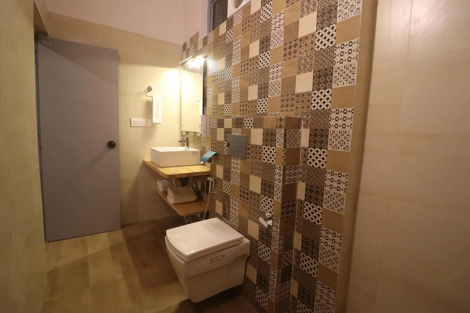 Aamod Feather Touch Washroom