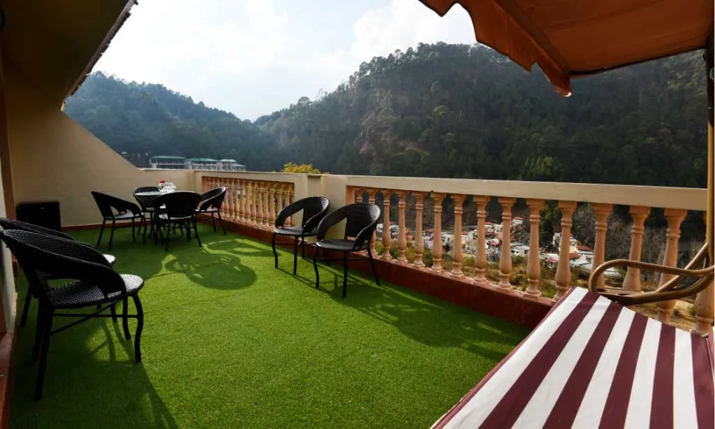 Dynasty Resort Room