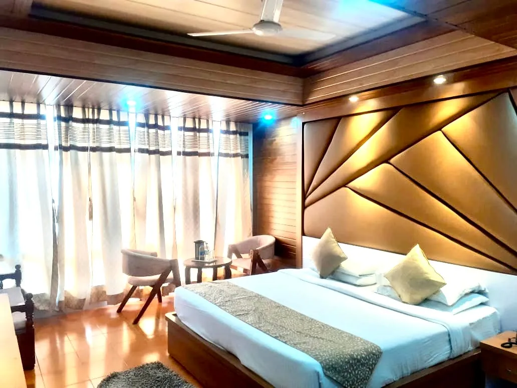 Dynasty Resort Room
