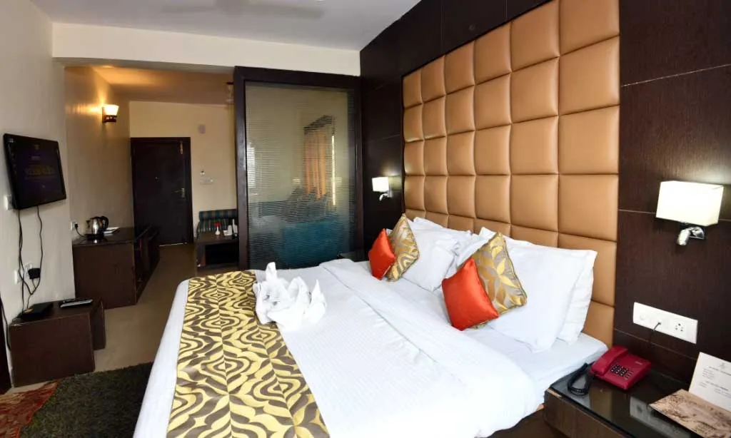 Dynasty Resort Room