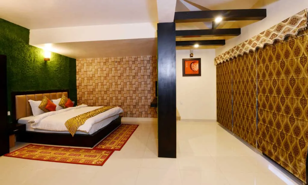 Dynasty Resort Room