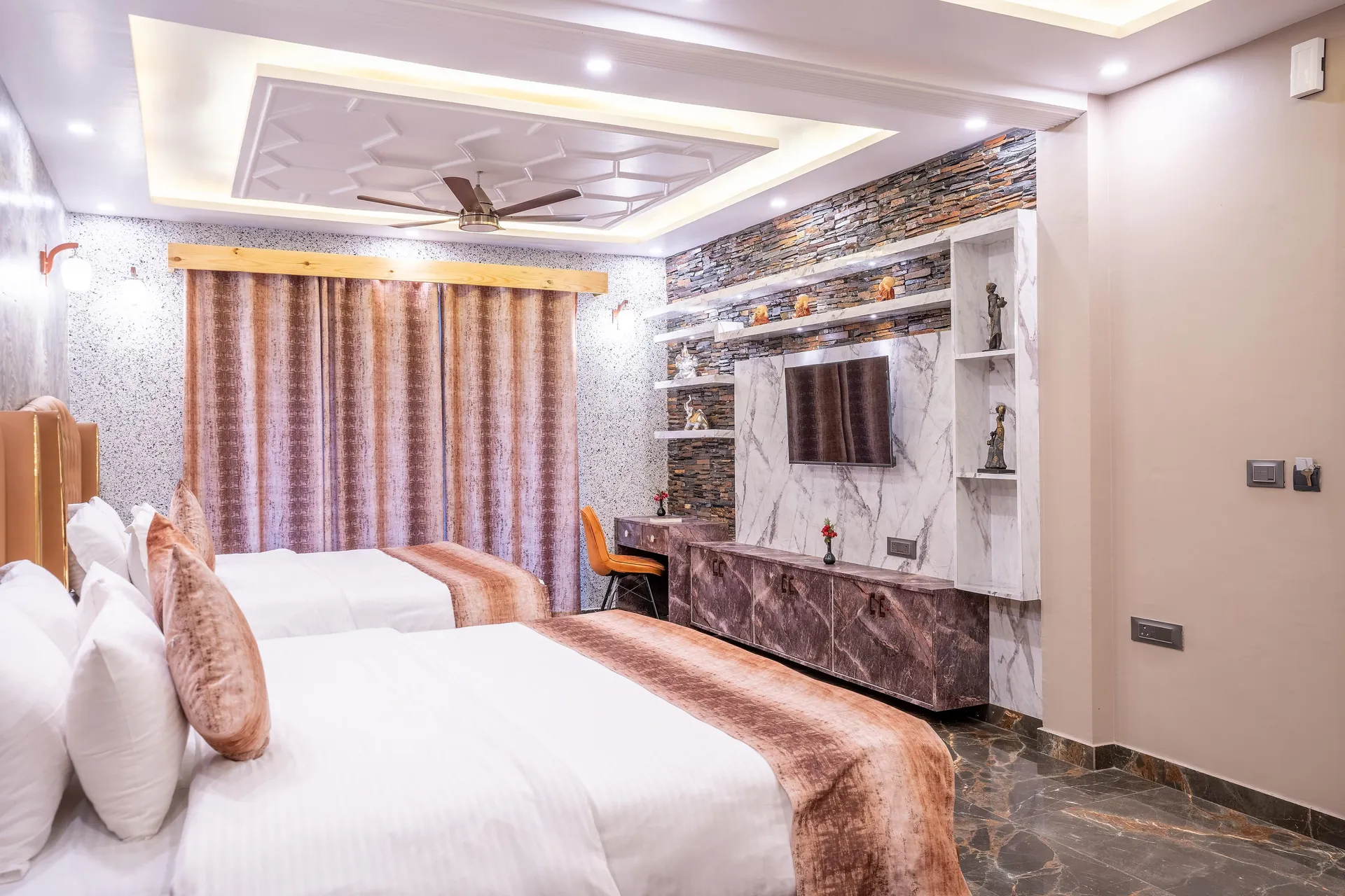 Golden Oak by The Lake Hill Room