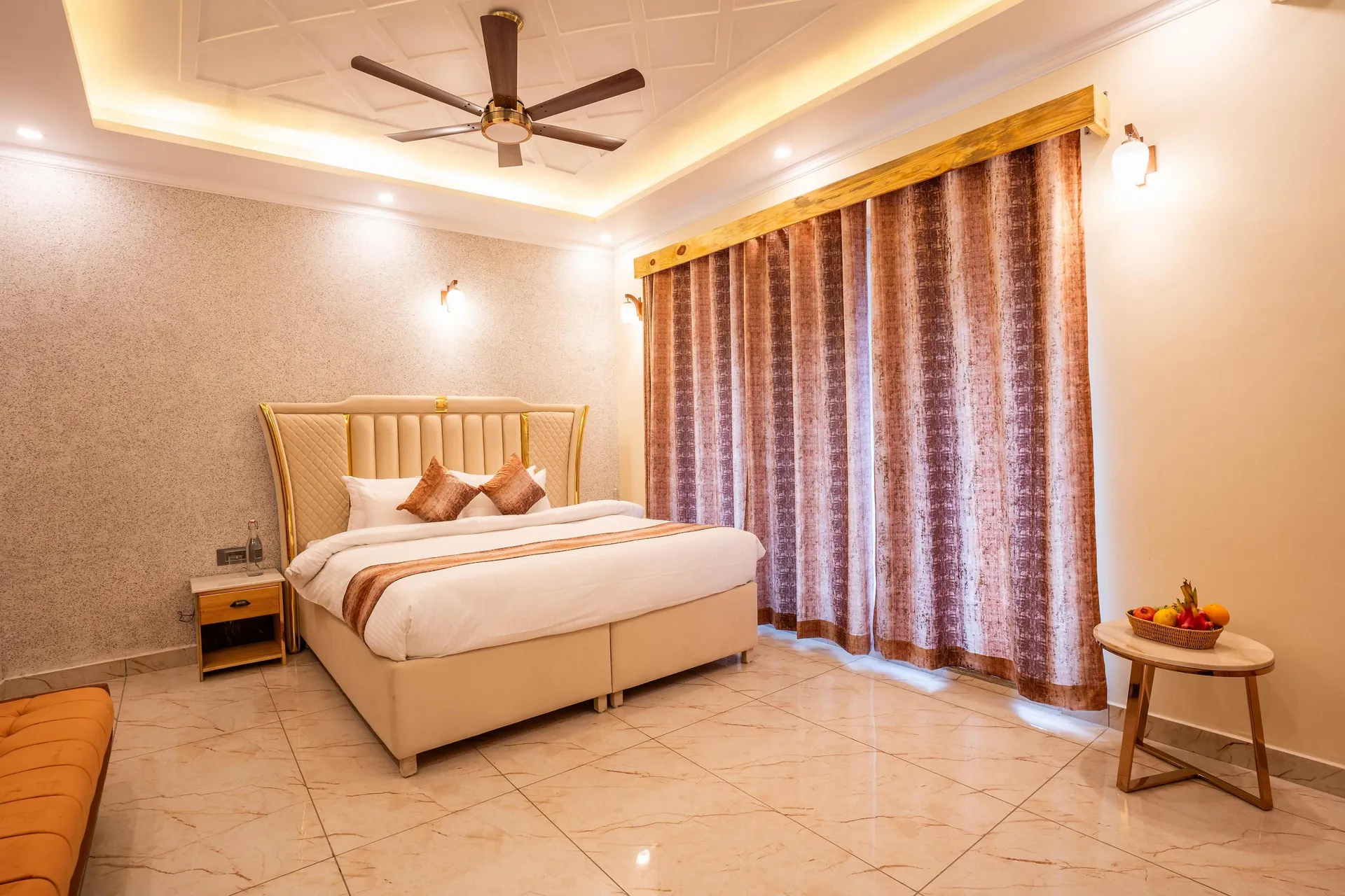 Golden Oak by The Lake Hill Room