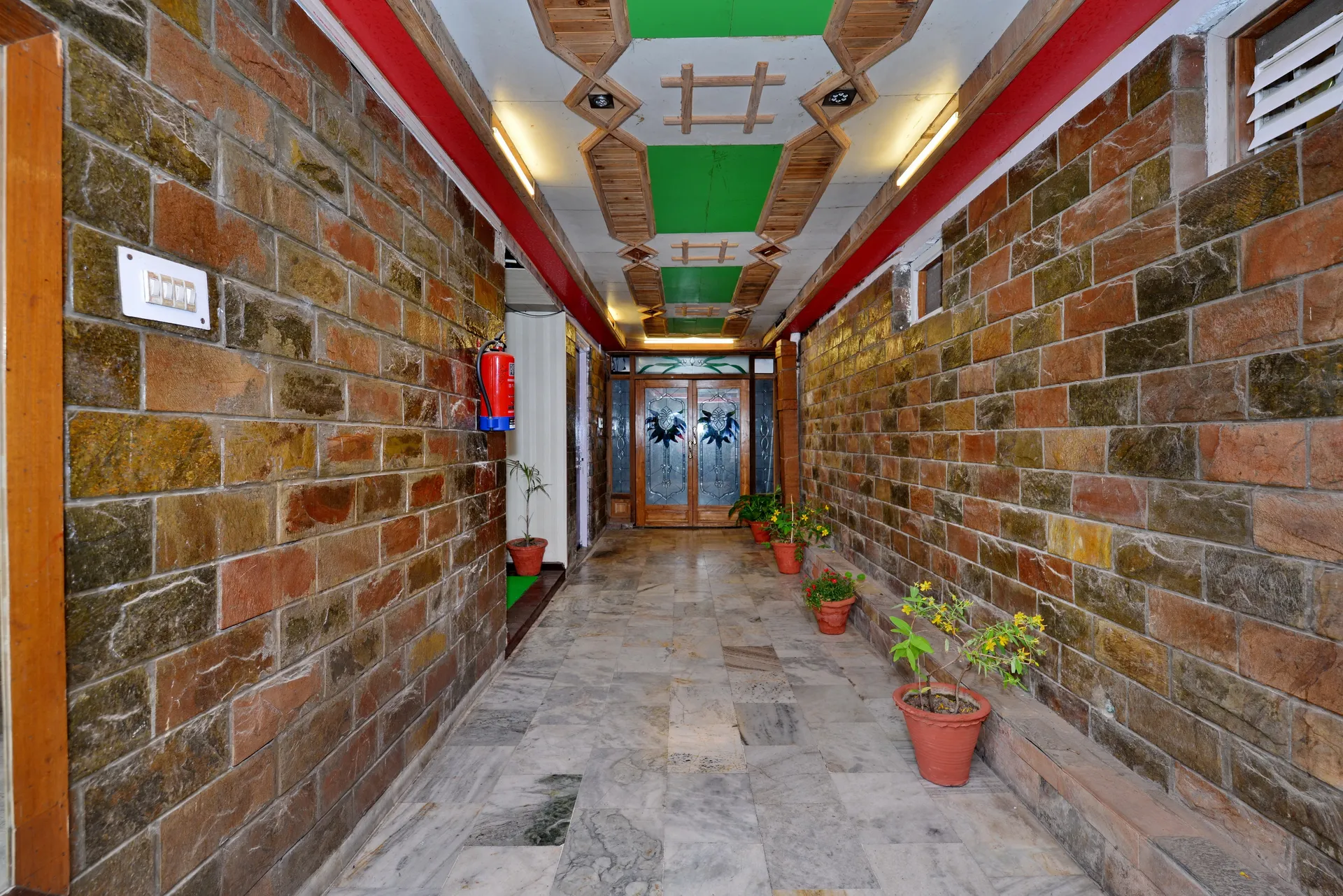 Hotel Aroma Nainital ( In house parking) Common Area