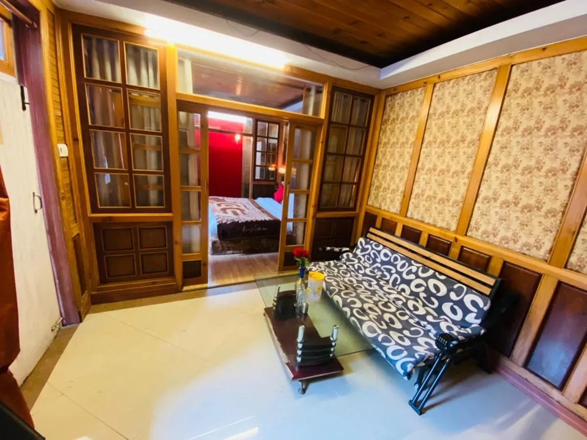 Hotel Aroma Nainital ( In house parking) Common Area