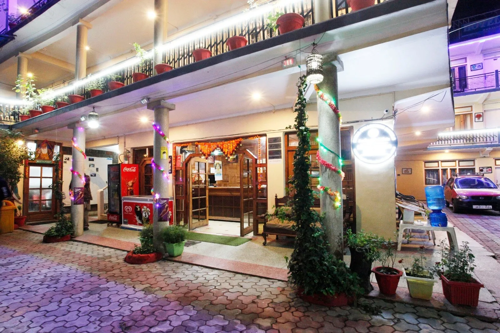 Hotel Aroma Nainital ( In house parking) Common Area