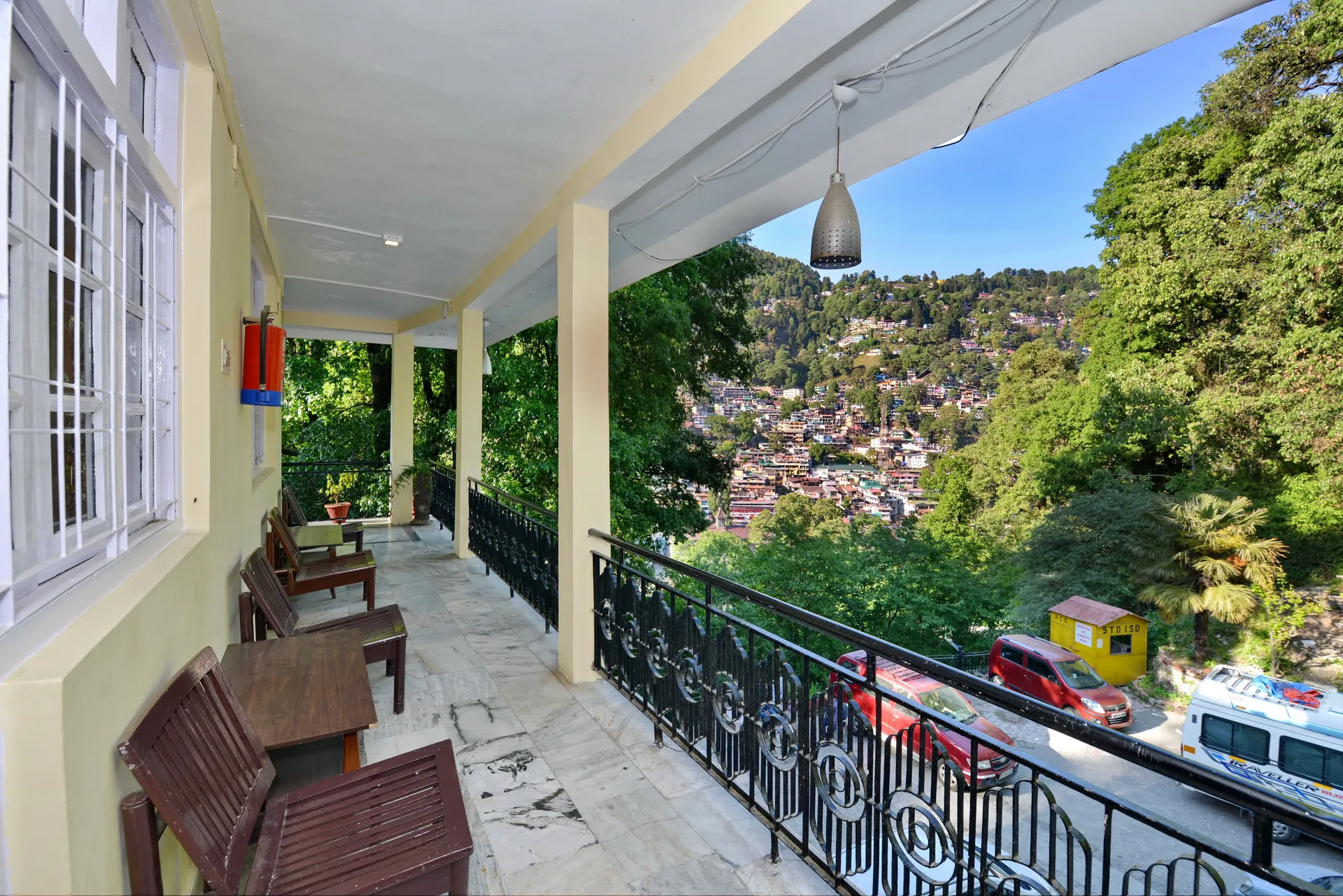 Hotel Aroma Nainital ( In house parking) Common Area