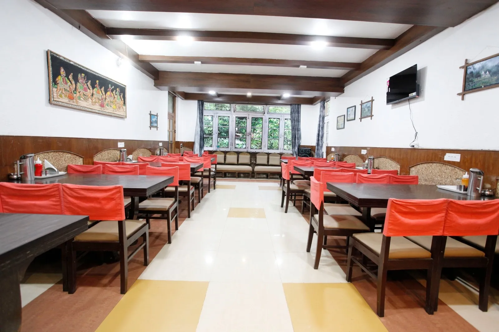 Hotel Aroma Nainital ( In house parking) Restaurant