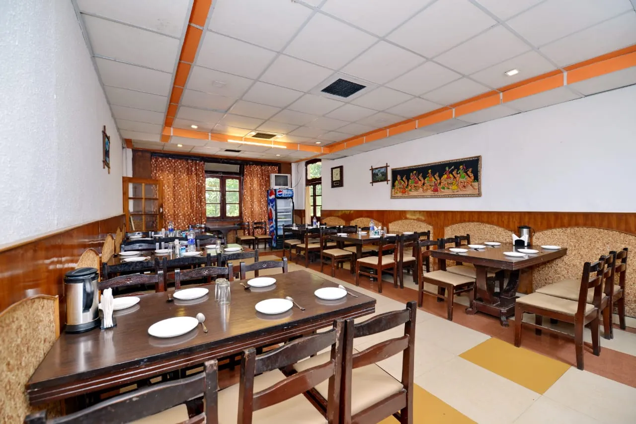 Hotel Aroma Nainital ( In house parking) Restaurant