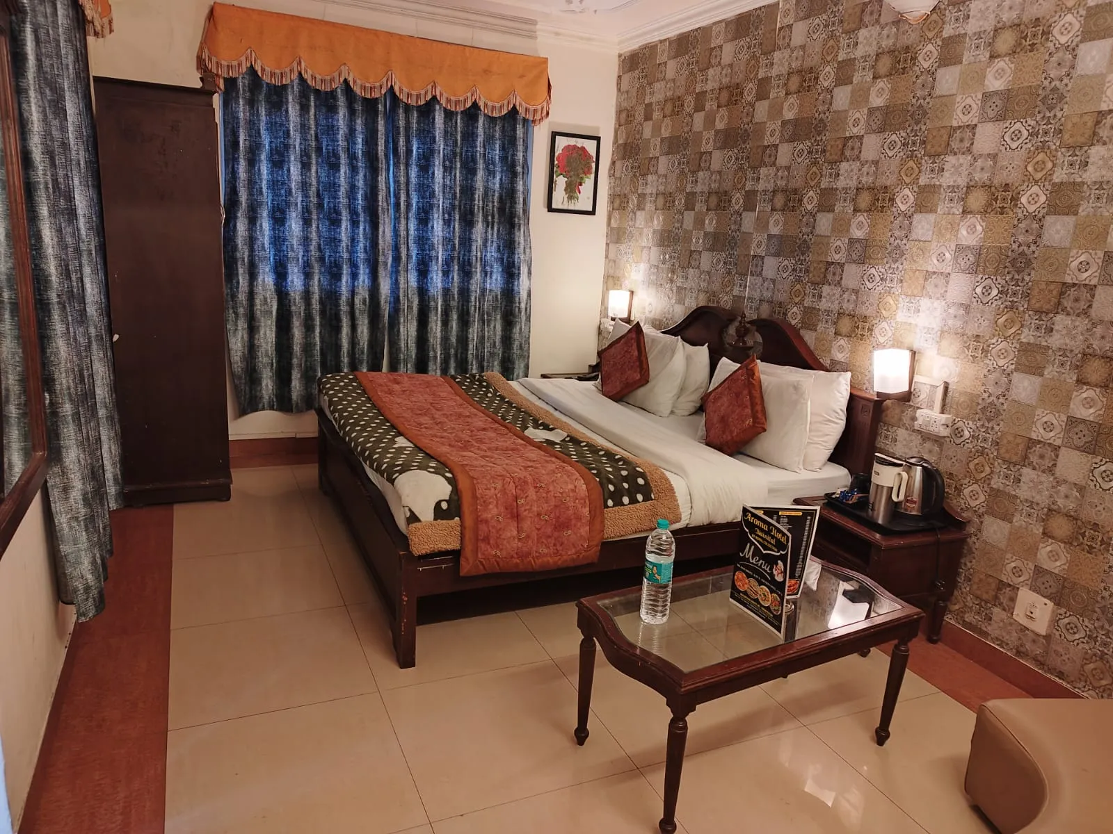 Hotel Aroma Nainital ( In house parking) Room