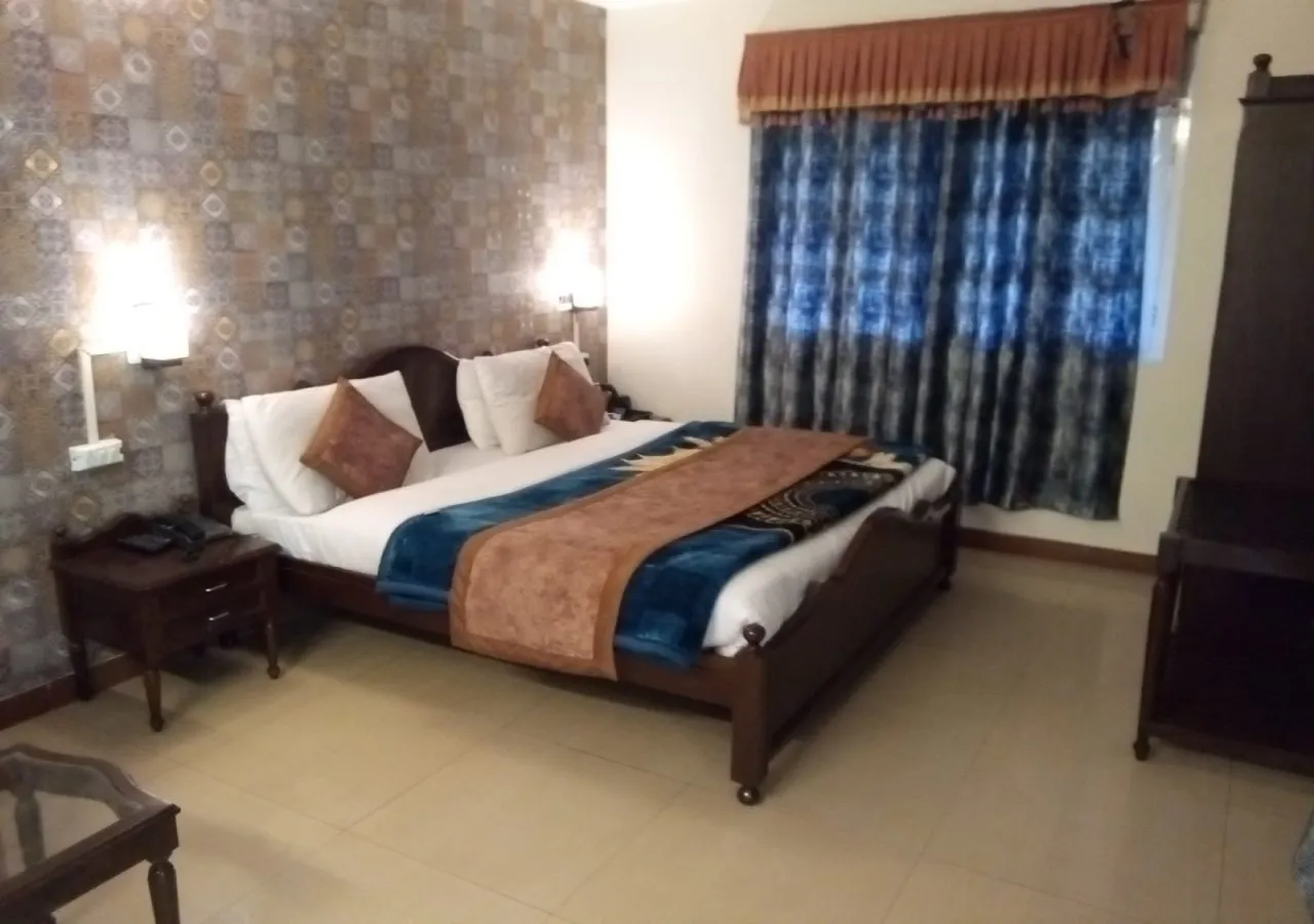 Hotel Aroma Nainital ( In house parking) Room