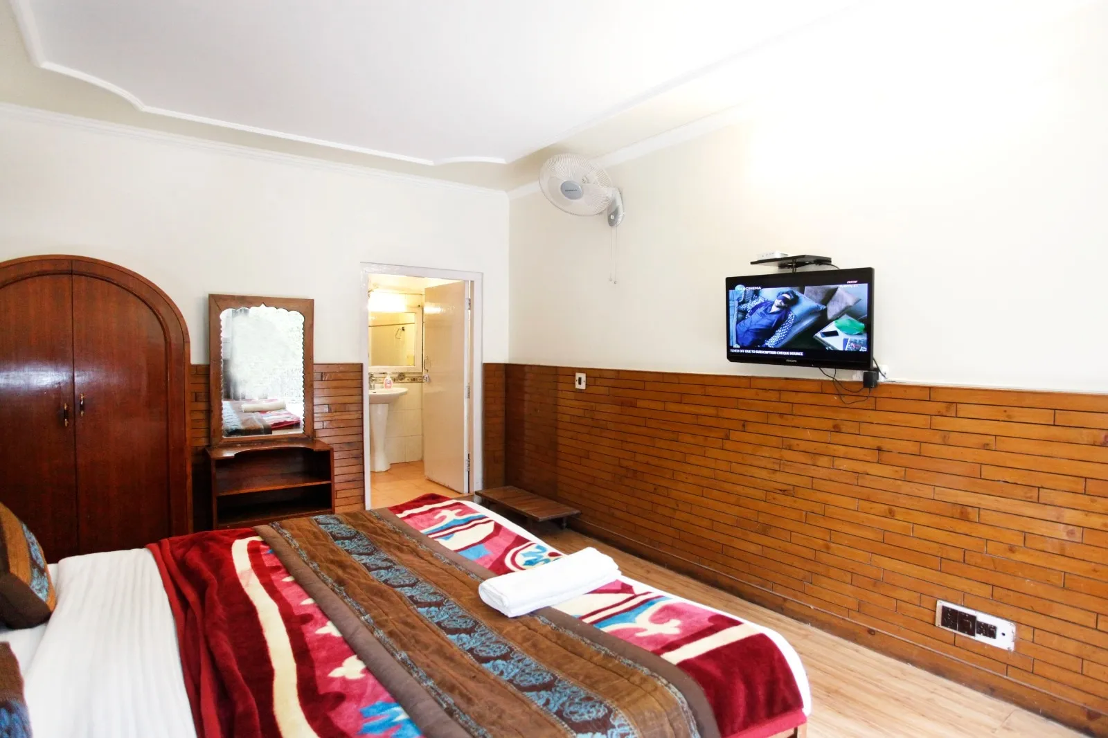 Hotel Aroma Nainital ( In house parking) Room