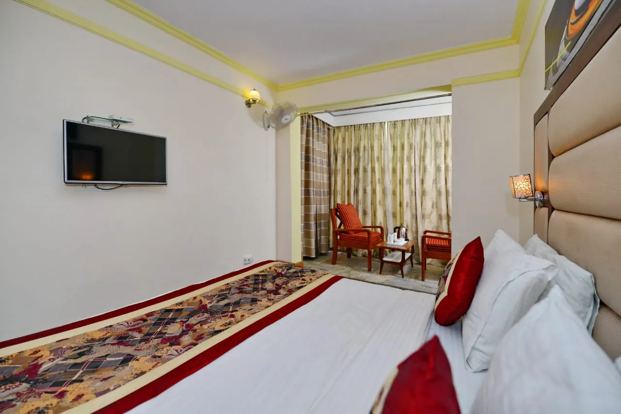 Hotel Aroma Nainital ( In house parking) Room