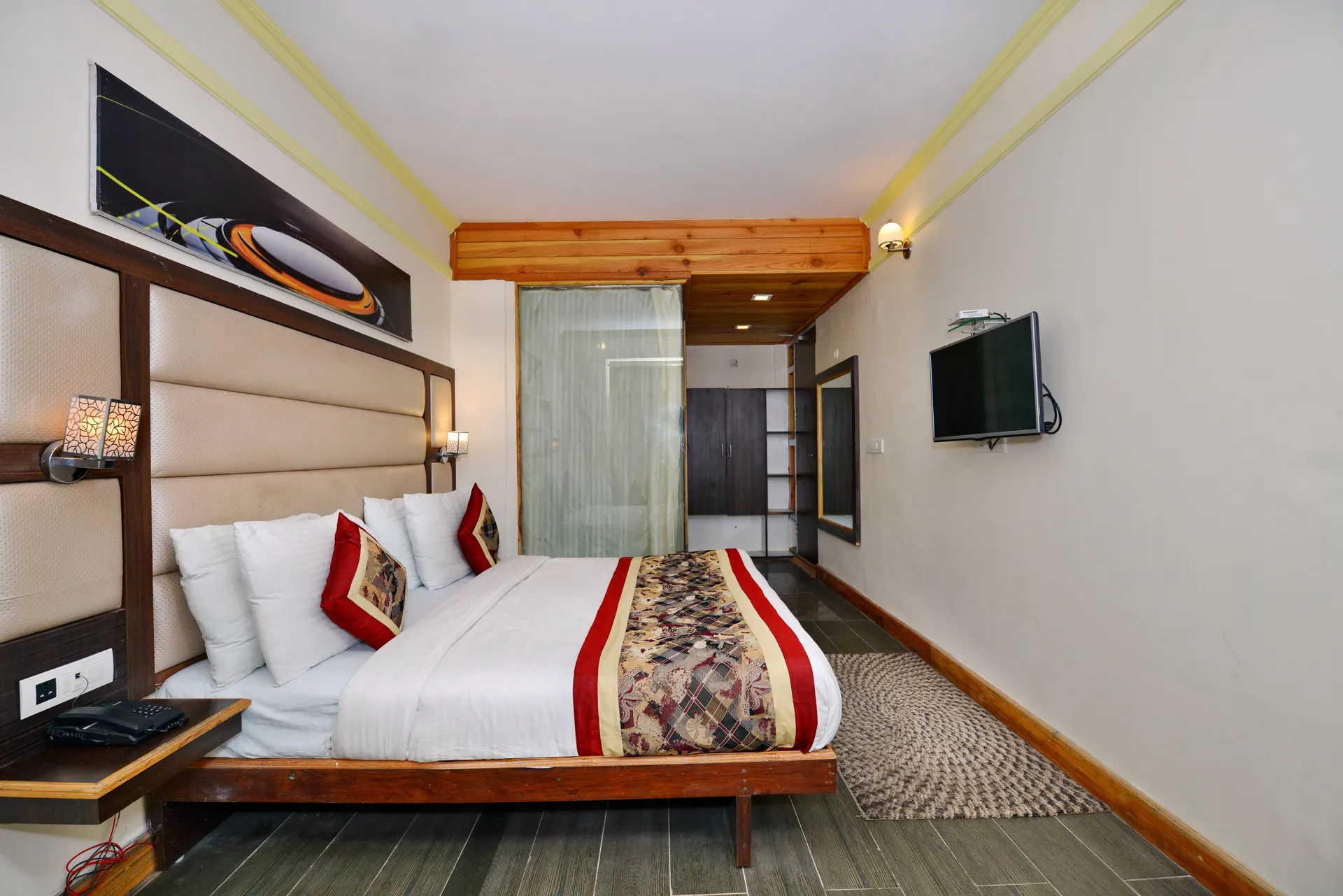 Hotel Aroma Nainital ( In house parking) Room