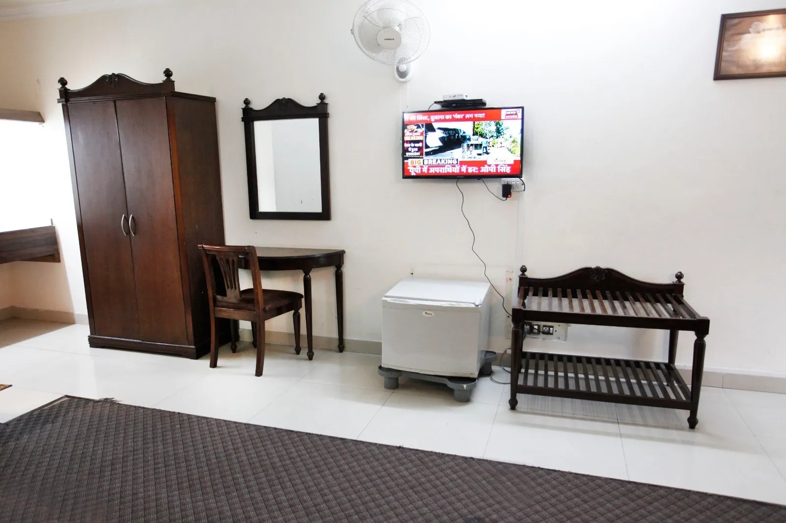 Hotel Aroma Nainital ( In house parking) Room