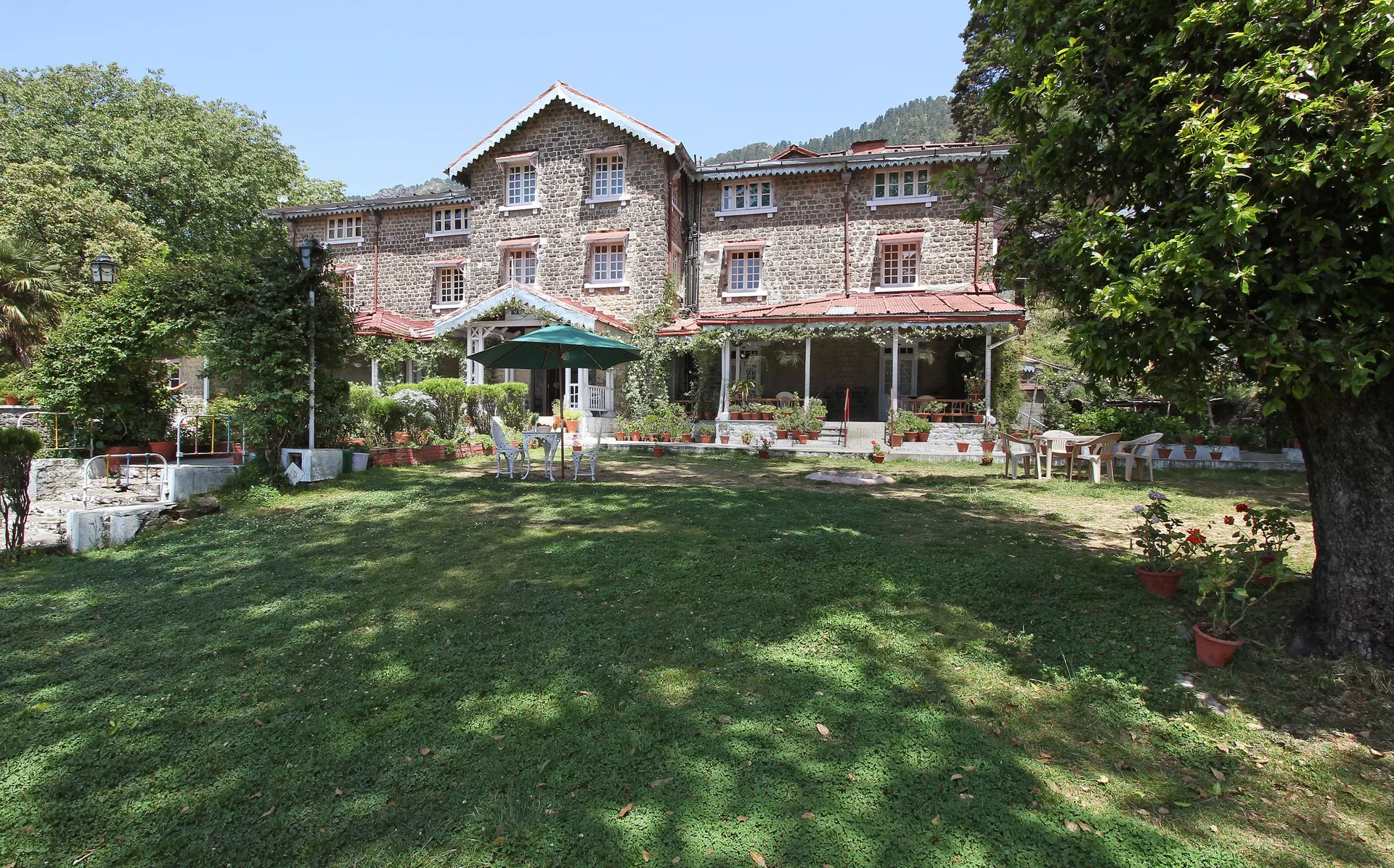 Hotel Chevron Fairhavens, Nainital Facade