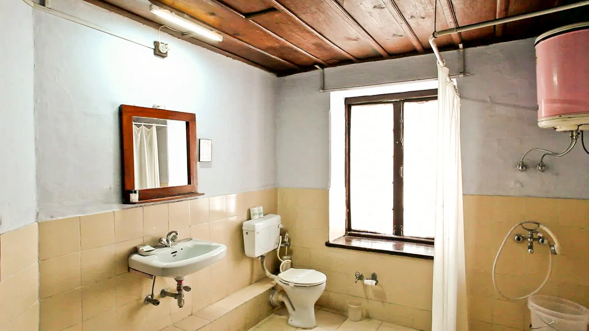 Hotel Chevron Fairhavens, Nainital Room