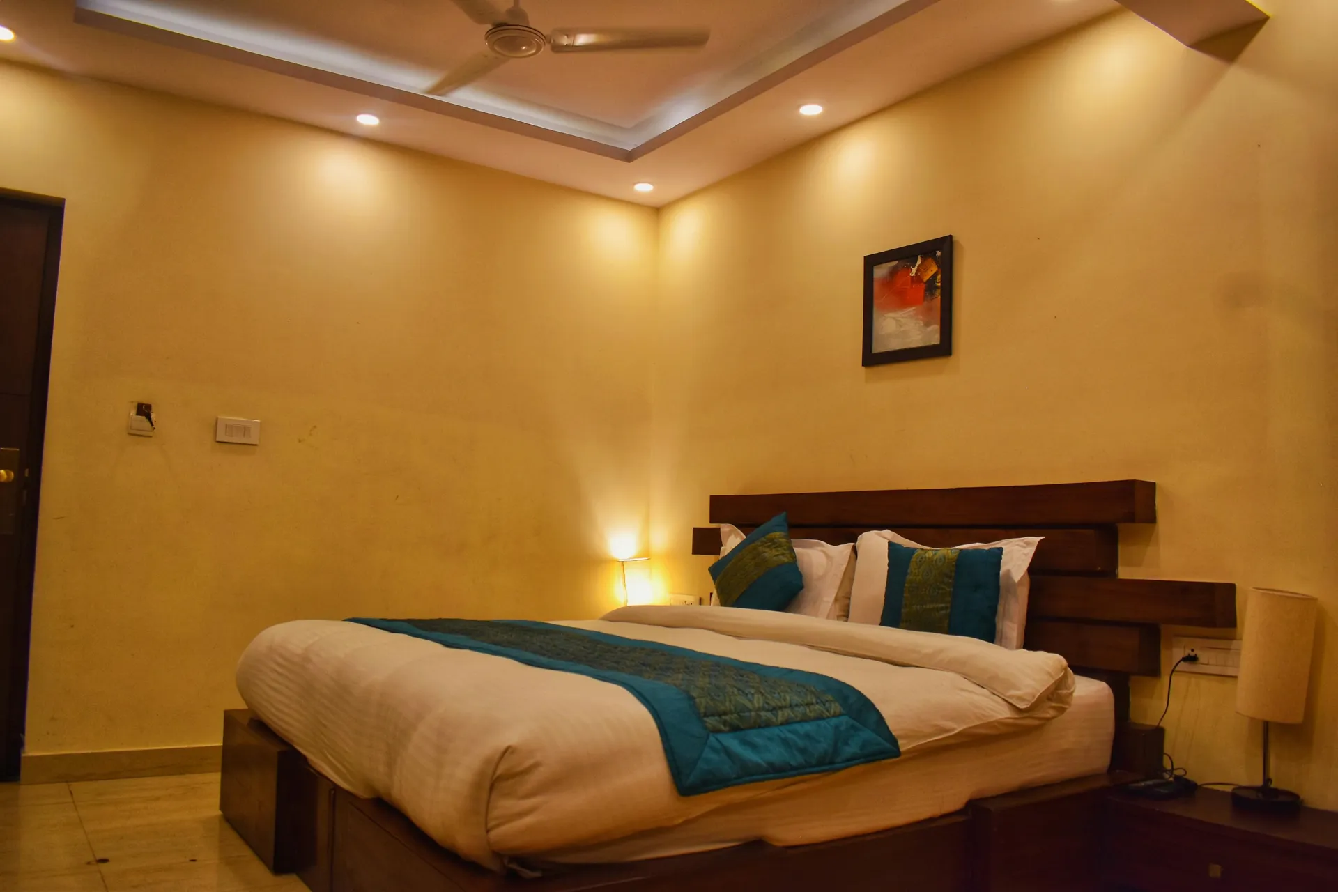 La Niwasa by Shivraj Room
