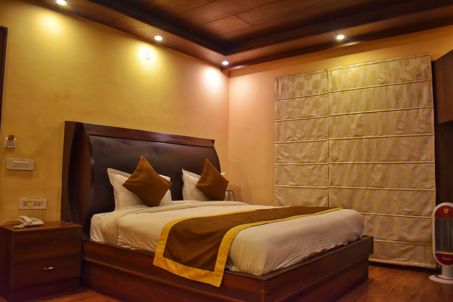 La Niwasa by Shivraj Room