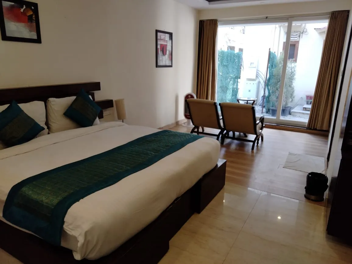 La Niwasa by Shivraj Room