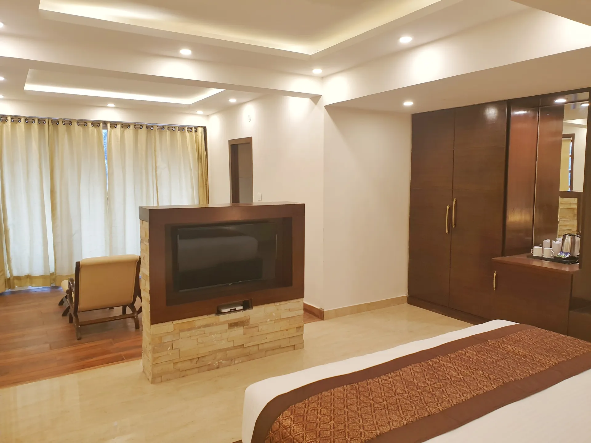 La Niwasa by Shivraj Room