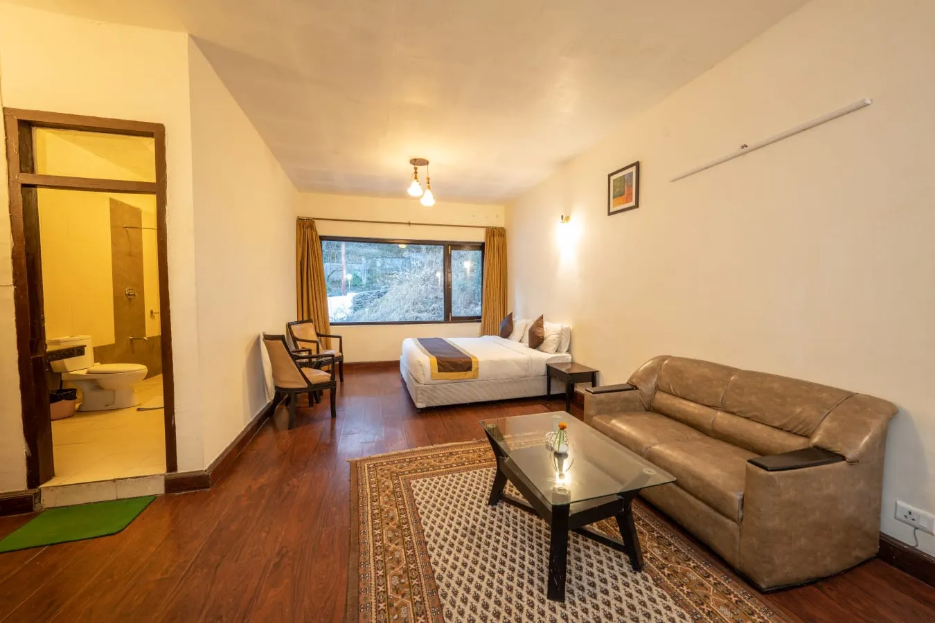 Langdale Manor Nainital Room